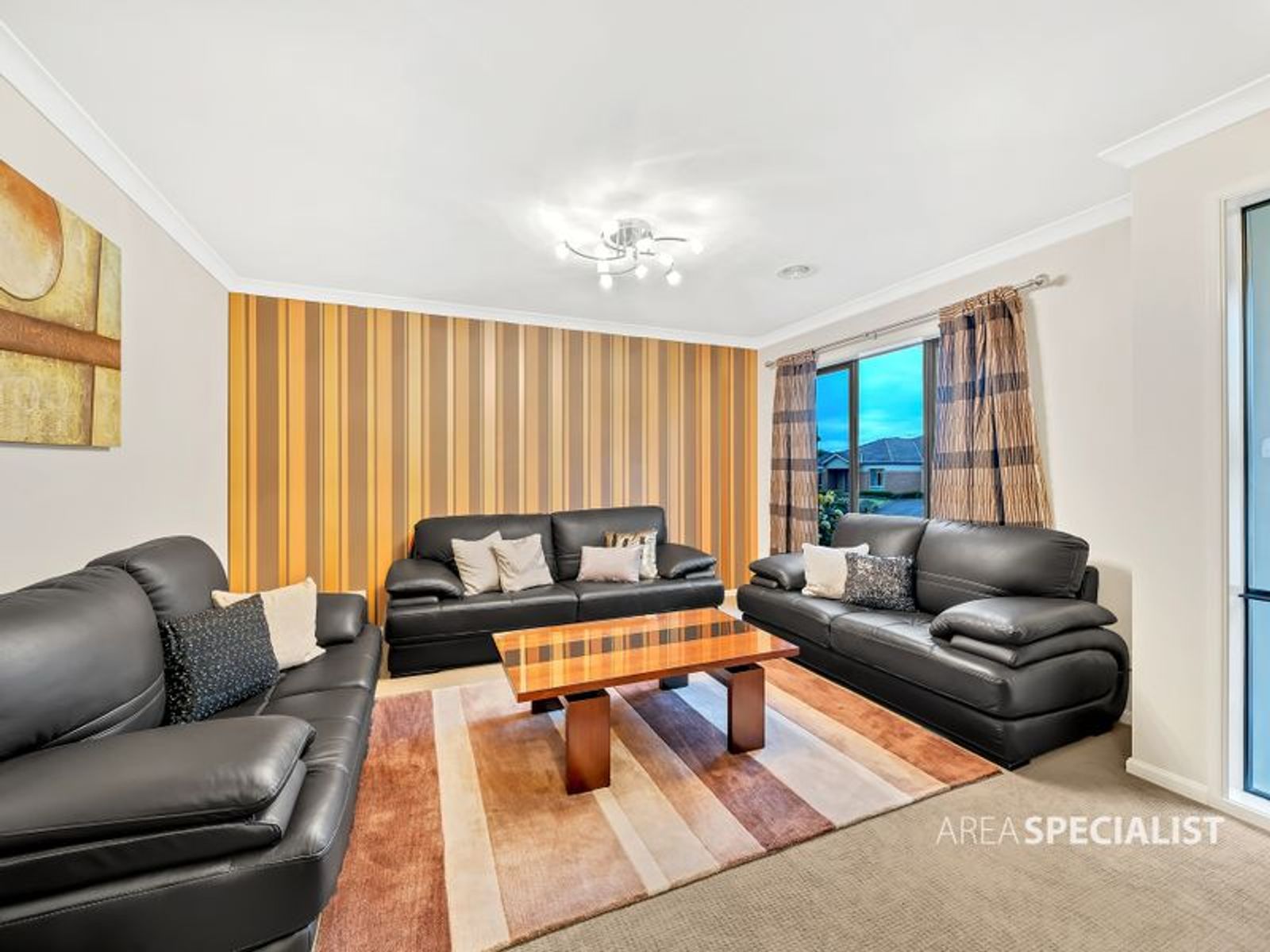 31 SUSSEX AVENUE, Cranbourne North, VIC 3977, Cranbourne North - Thumbnail 3