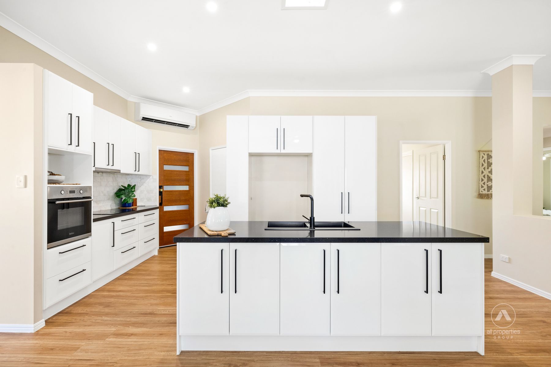 20 Millwood Street, Heritage Park QLD 4118, Heritage Park - Thumbnail 2