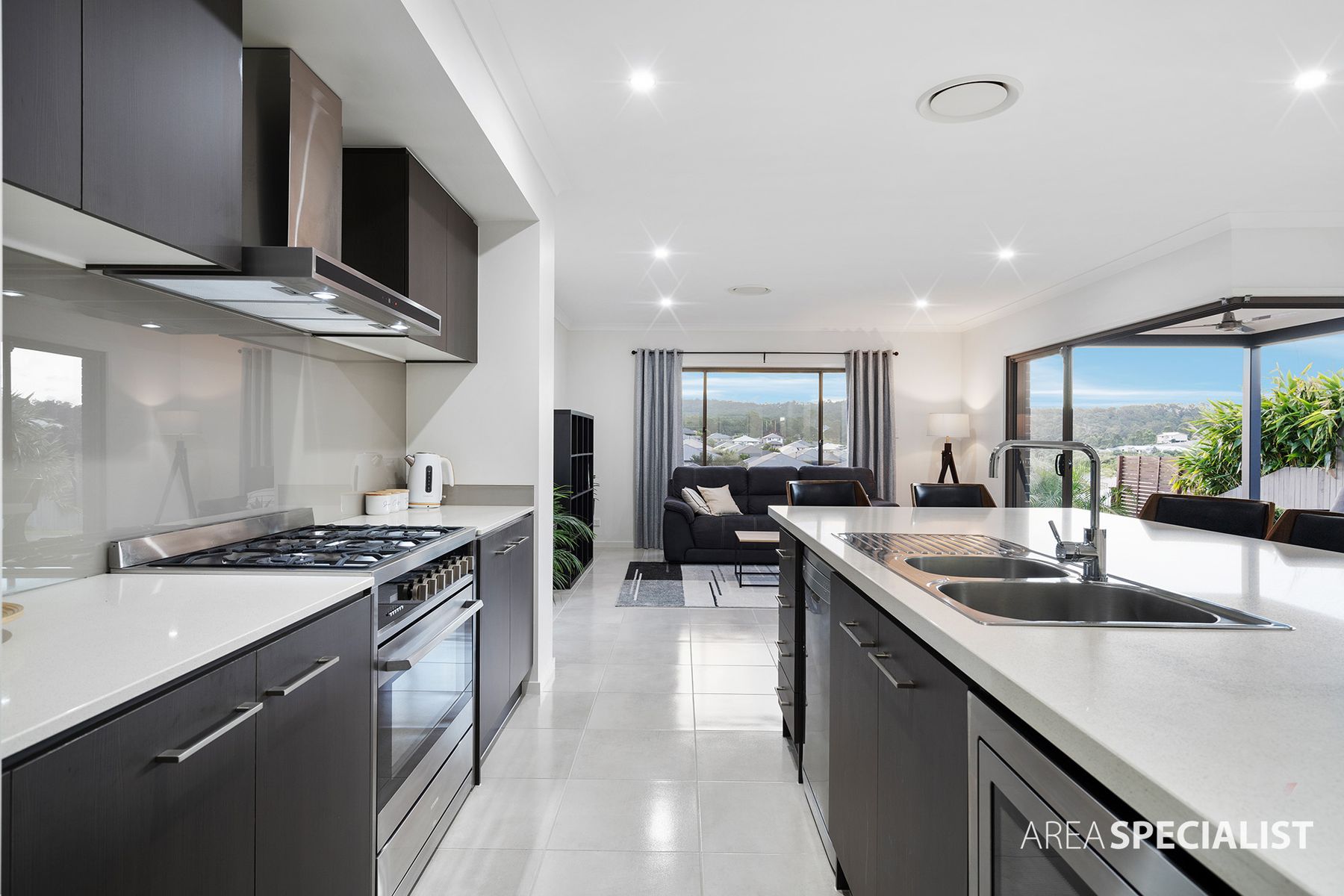 29 Adelaide Crescent, Ormeau Hills, QLD 4208, Ormeau Hills - Thumbnail 7