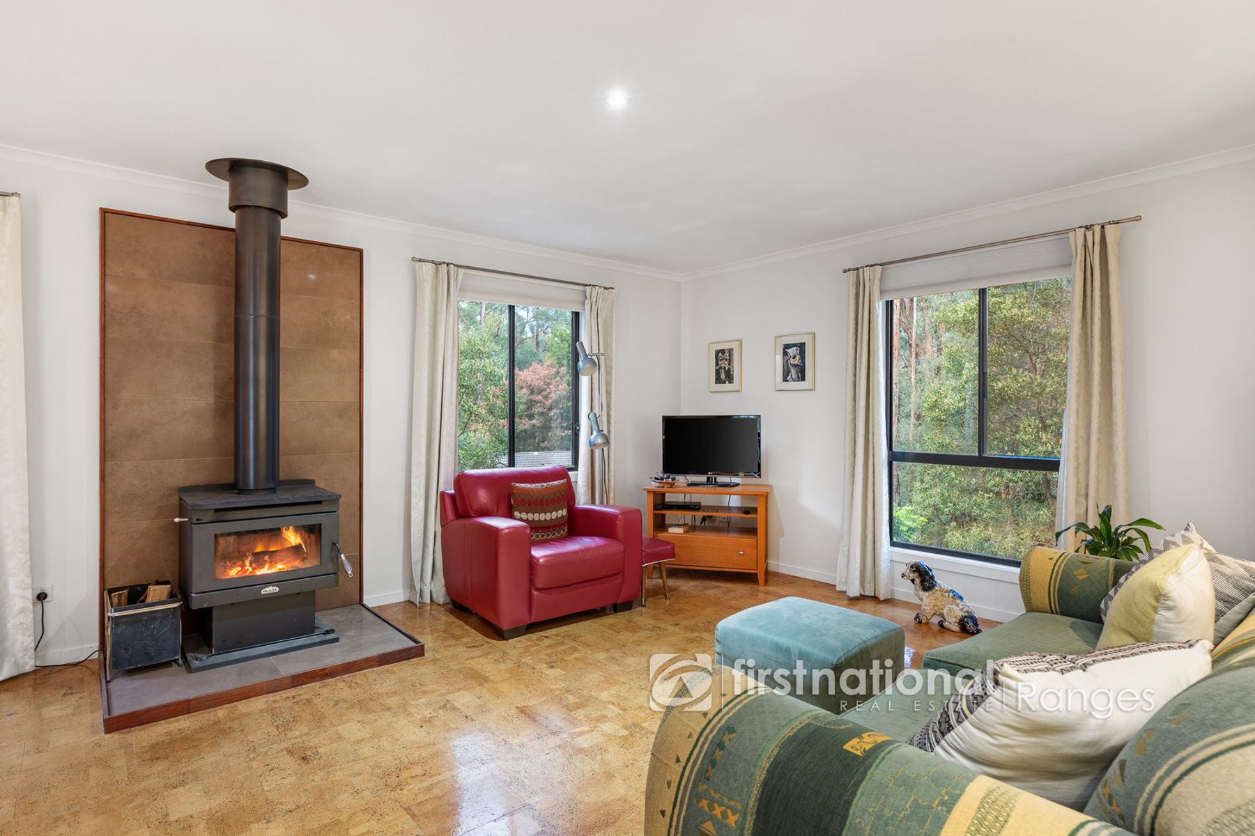 24 Amphlett Avenue, Cockatoo VIC 3781, Cockatoo - Thumbnail 8