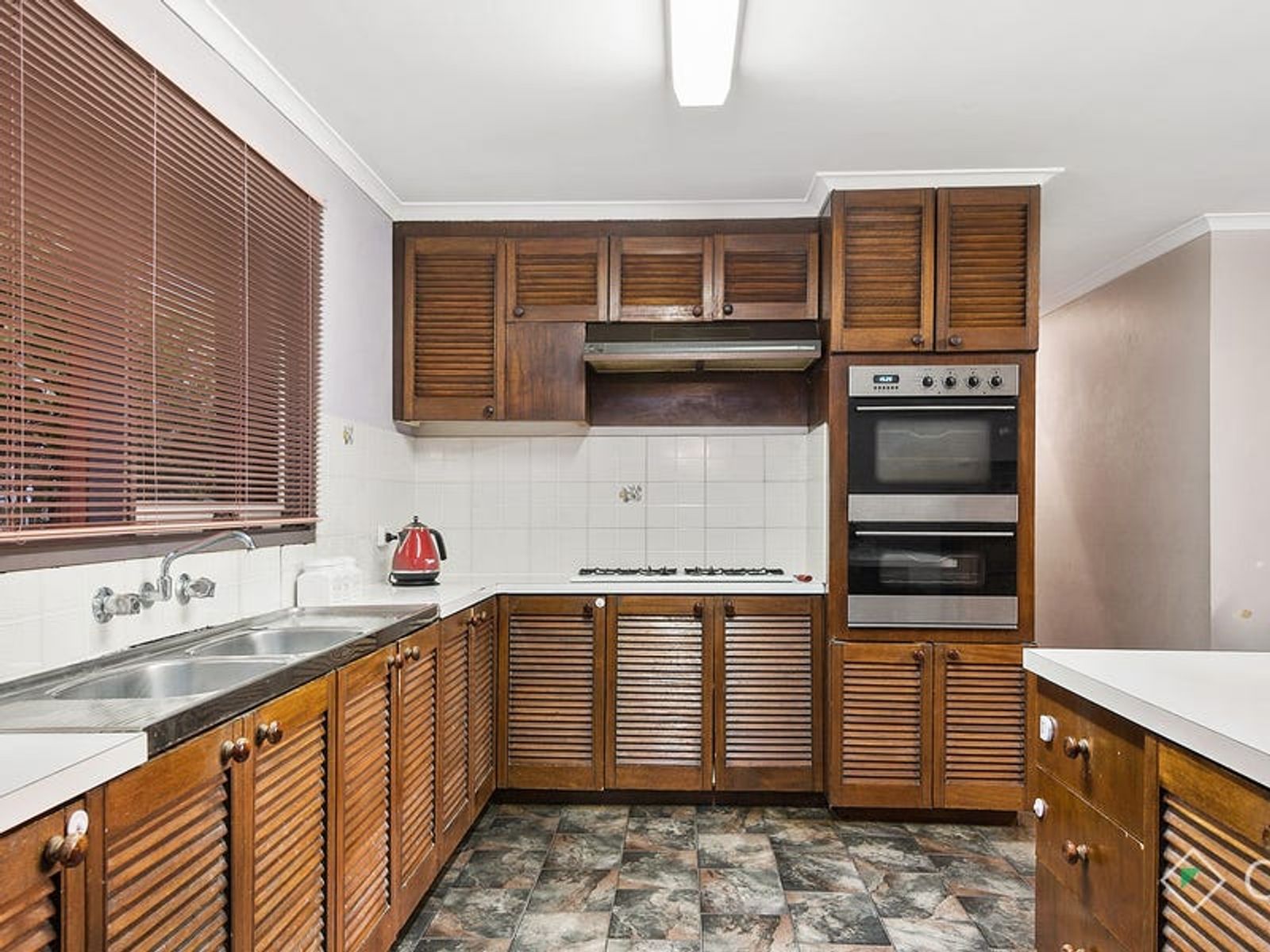 11 Robert Molyneux Avenue, Endeavour Hills, VIC 3802, Endeavour Hills - Thumbnail 3