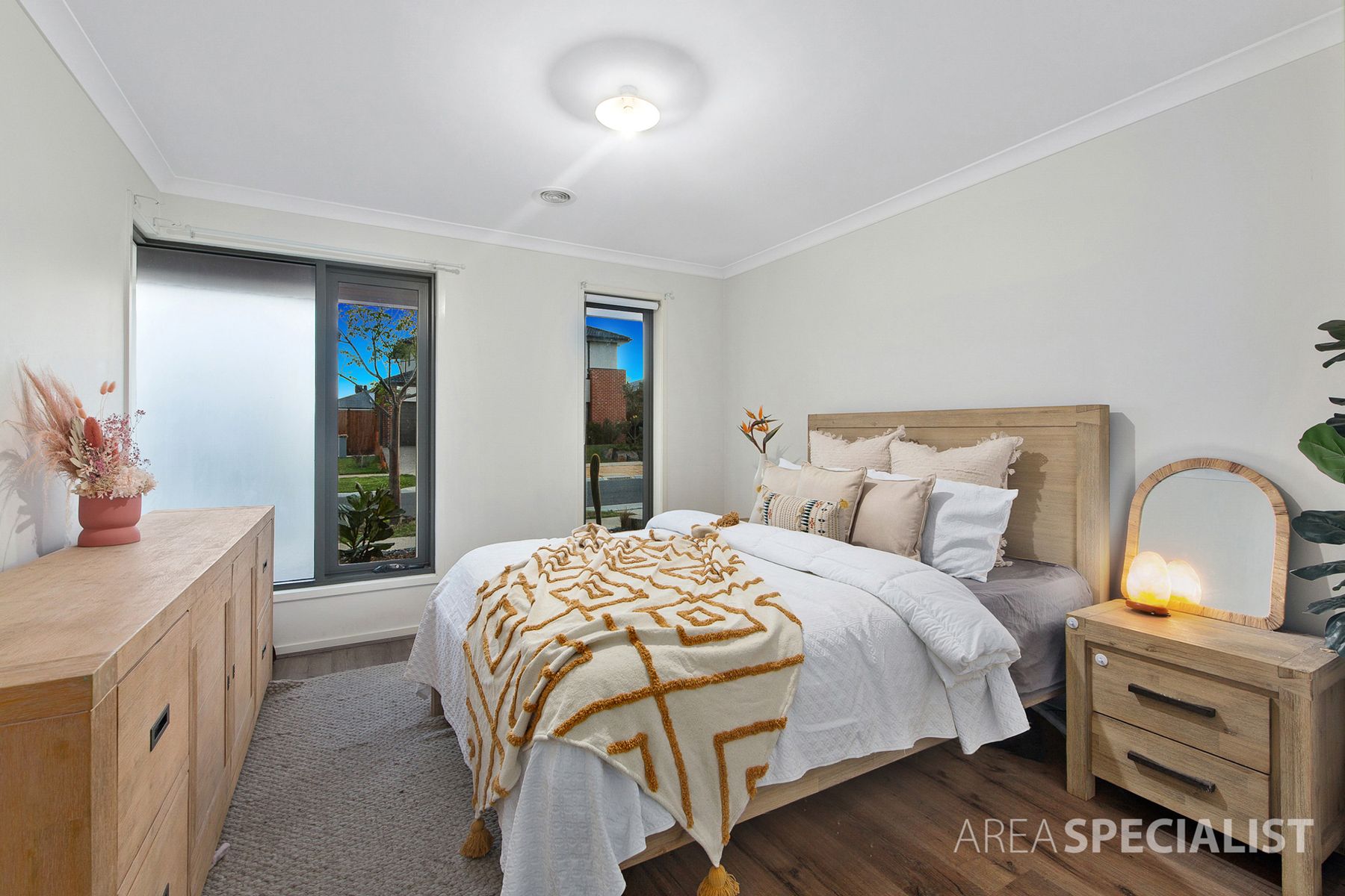 87 Castillo Avenue, Clyde North, VIC 3978, Clyde North - Thumbnail 3