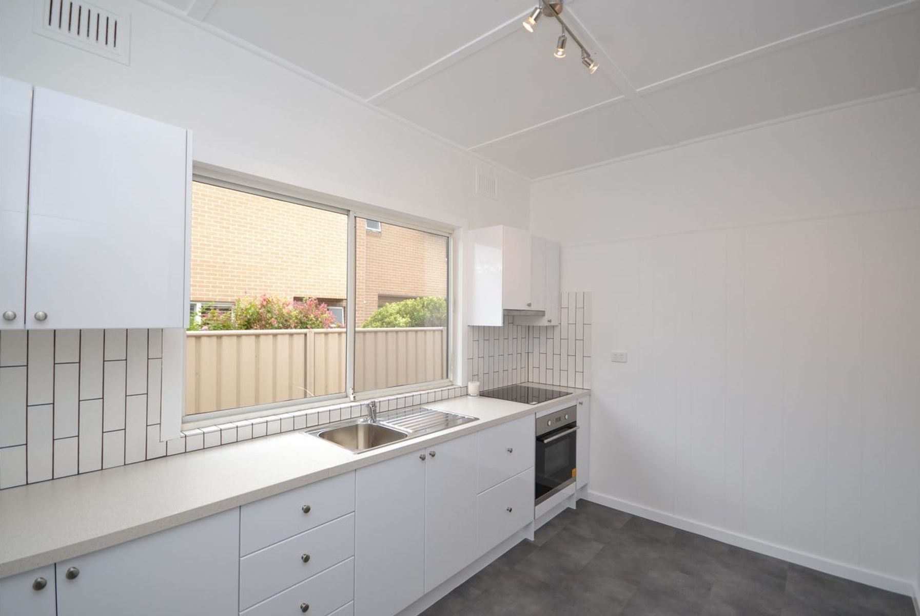 17 Murray Street, Booker Bay NSW 2257, Booker Bay - Thumbnail 2