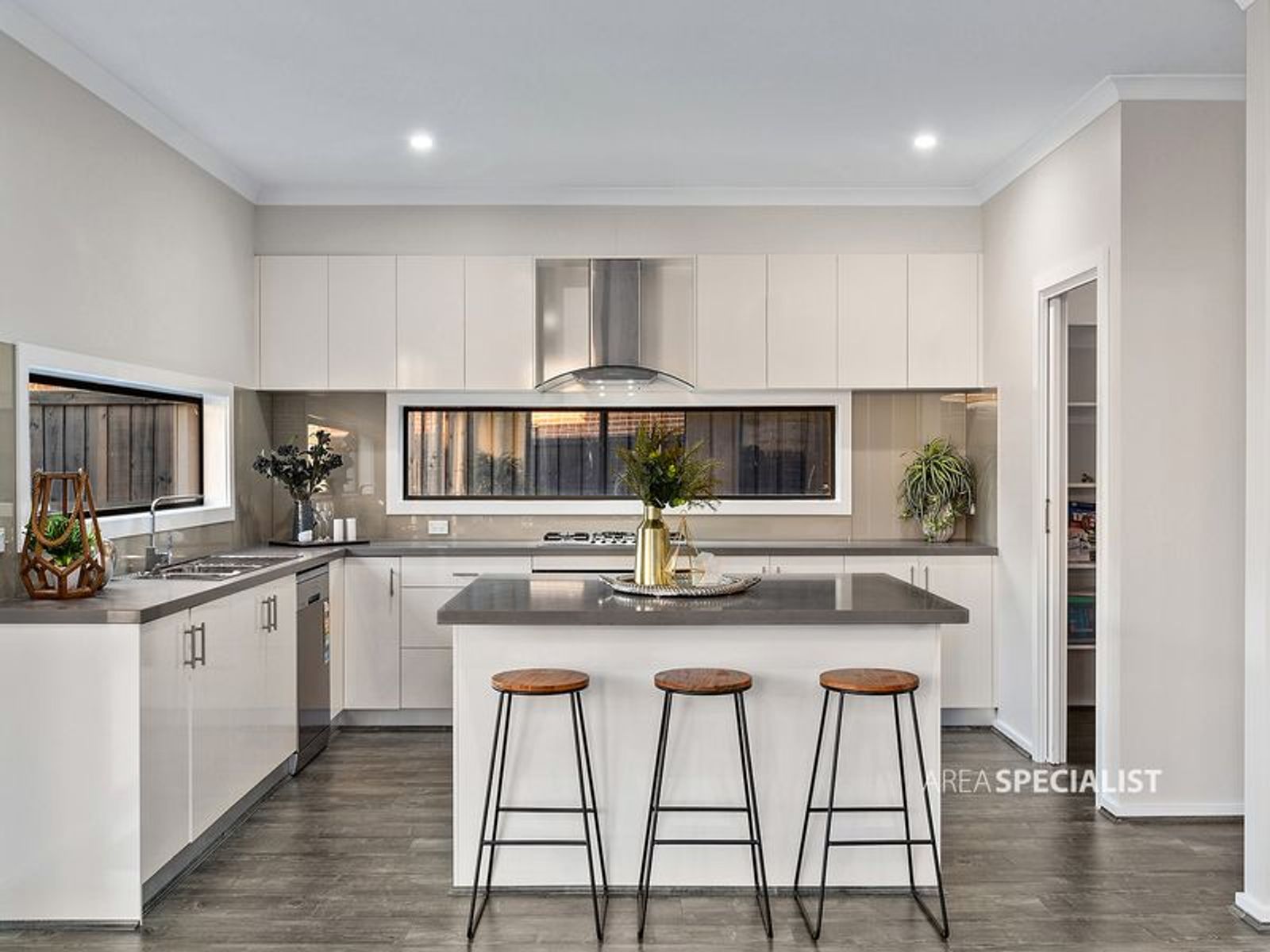 12 Featherdown Way, Clyde North, VIC 3978, Clyde North - Thumbnail 6
