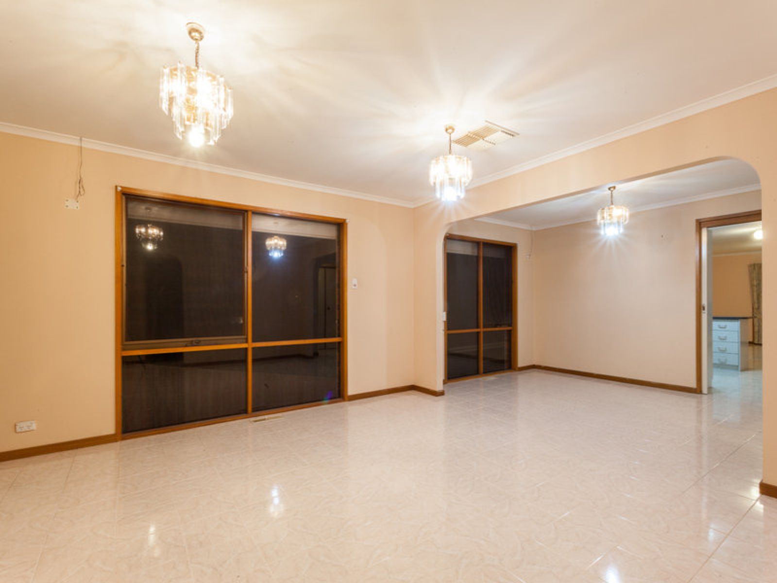 45 Preston Avenue, Endeavour Hills, VIC 3802, Endeavour Hills - Thumbnail 3