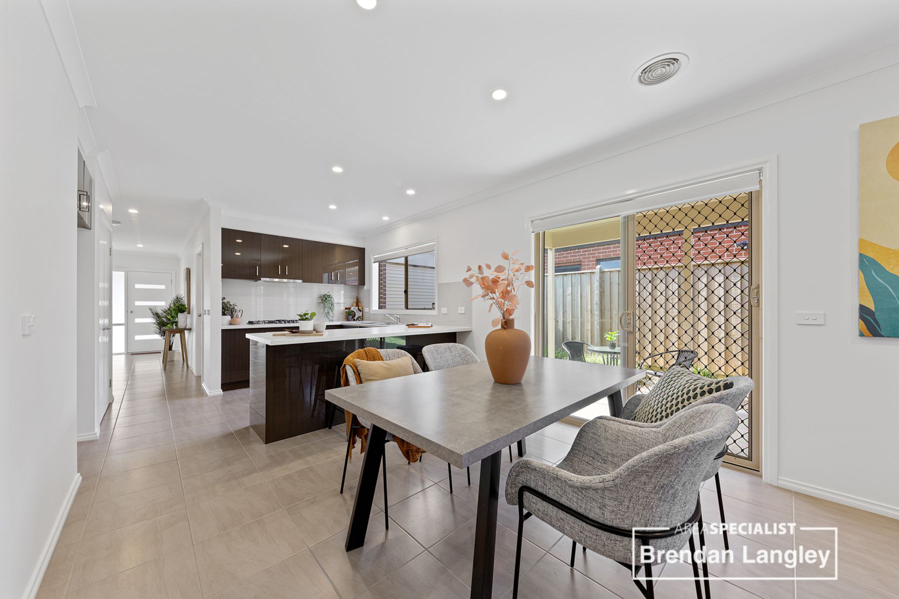 6 Goodison Road, Clyde North, VIC 3978, Clyde North - Thumbnail 5
