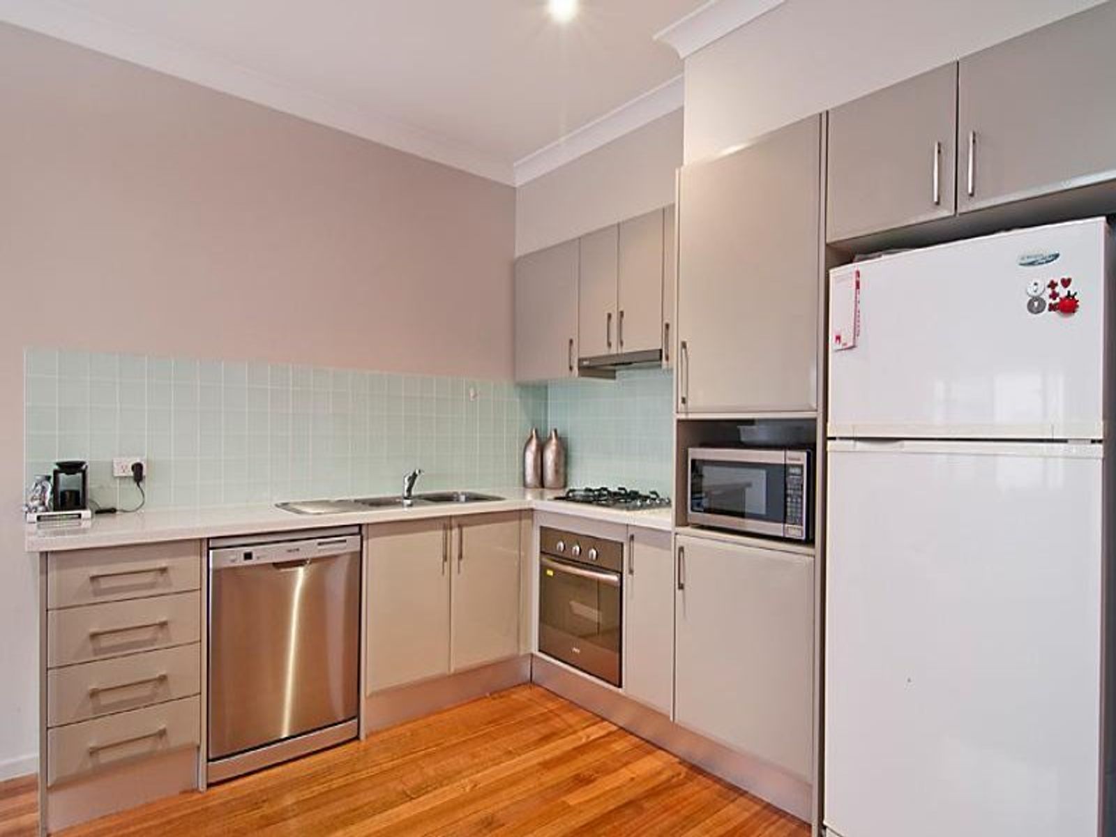 36 Newton Street, Kensington - Thumbnail 4