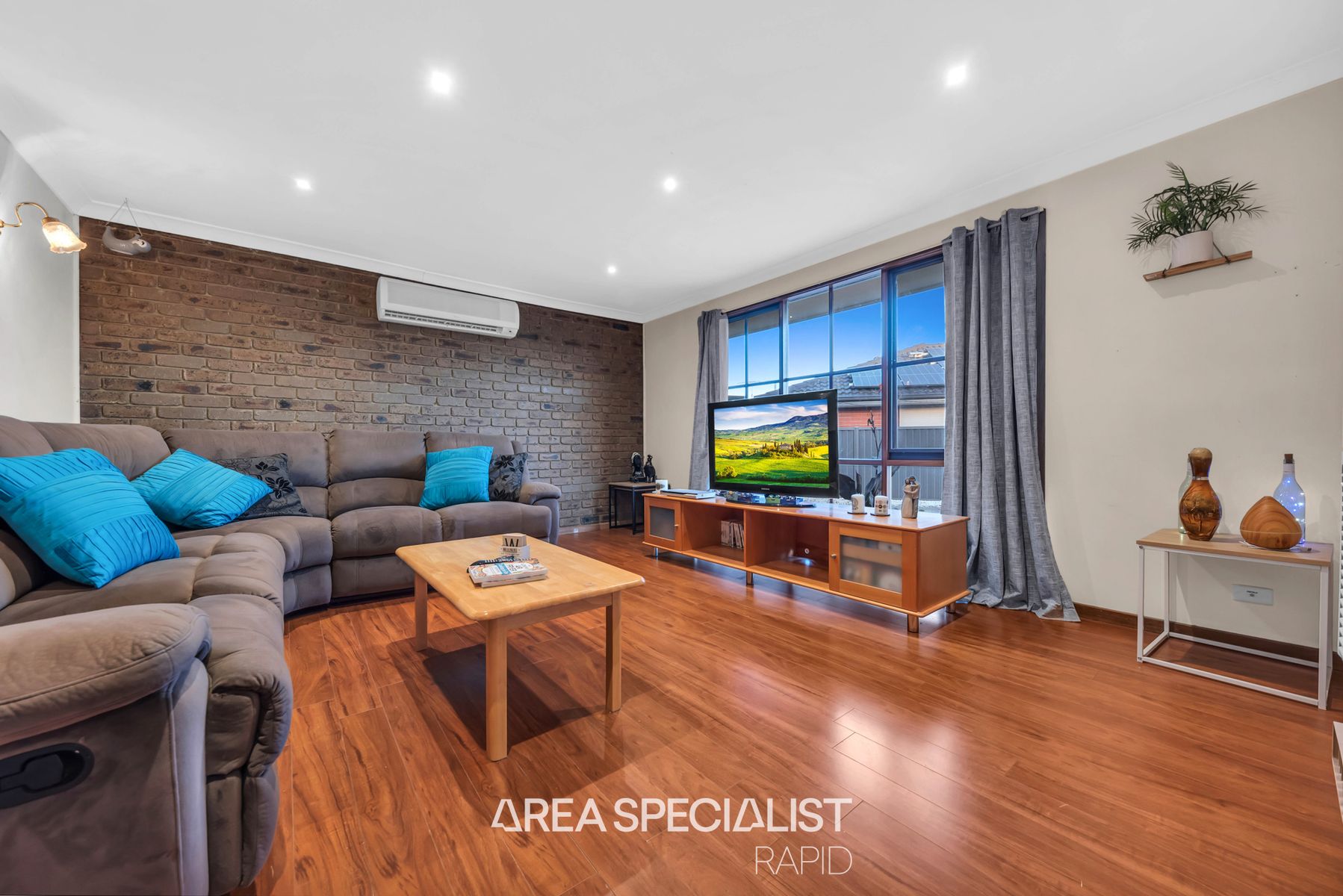 18 Michelle Drive, Hampton Park, VIC 3976, Hampton Park - Thumbnail 3