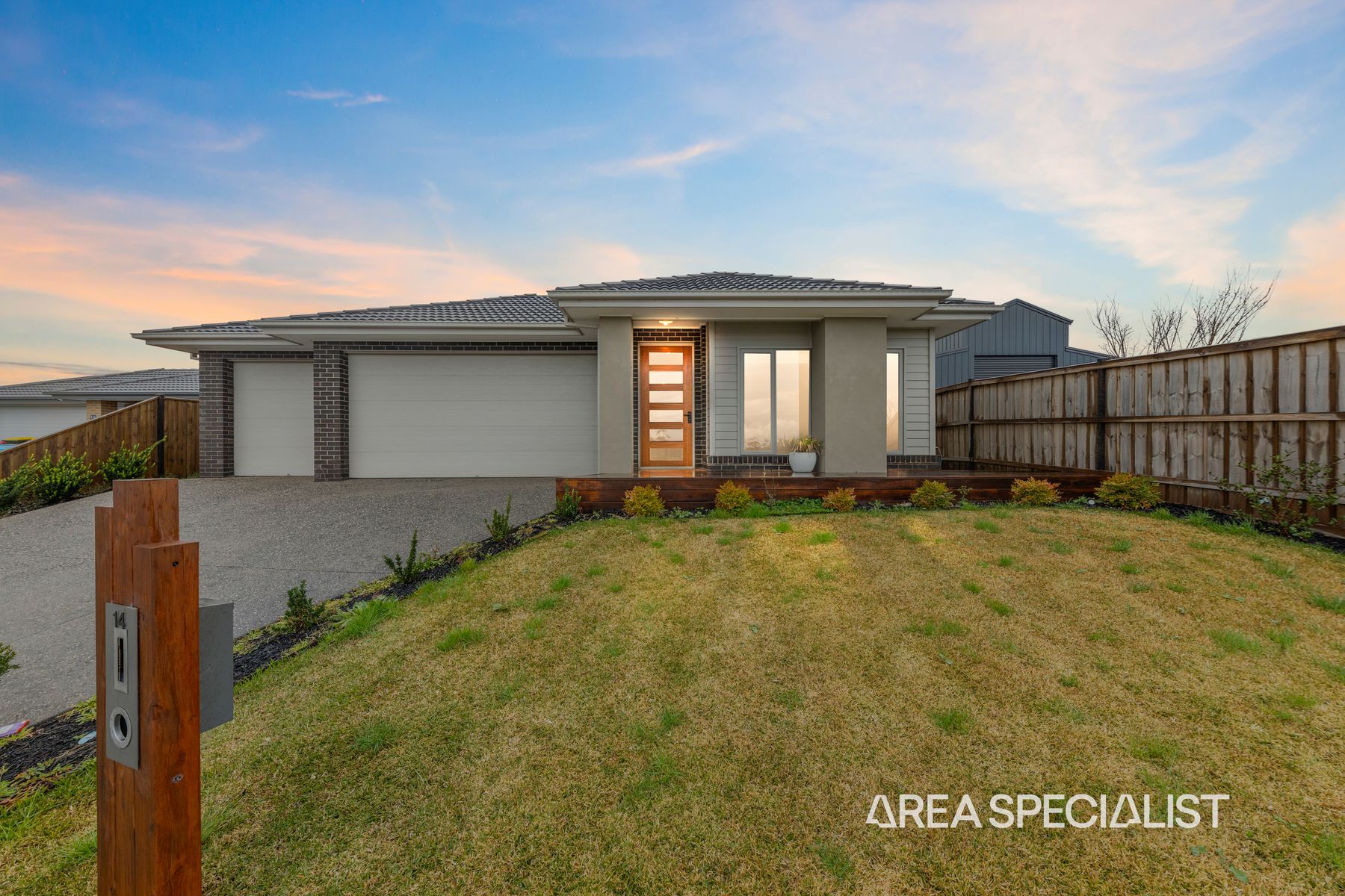 14 Davallia Crescent, Drouin, VIC 3818, Drouin - Thumbnail 2