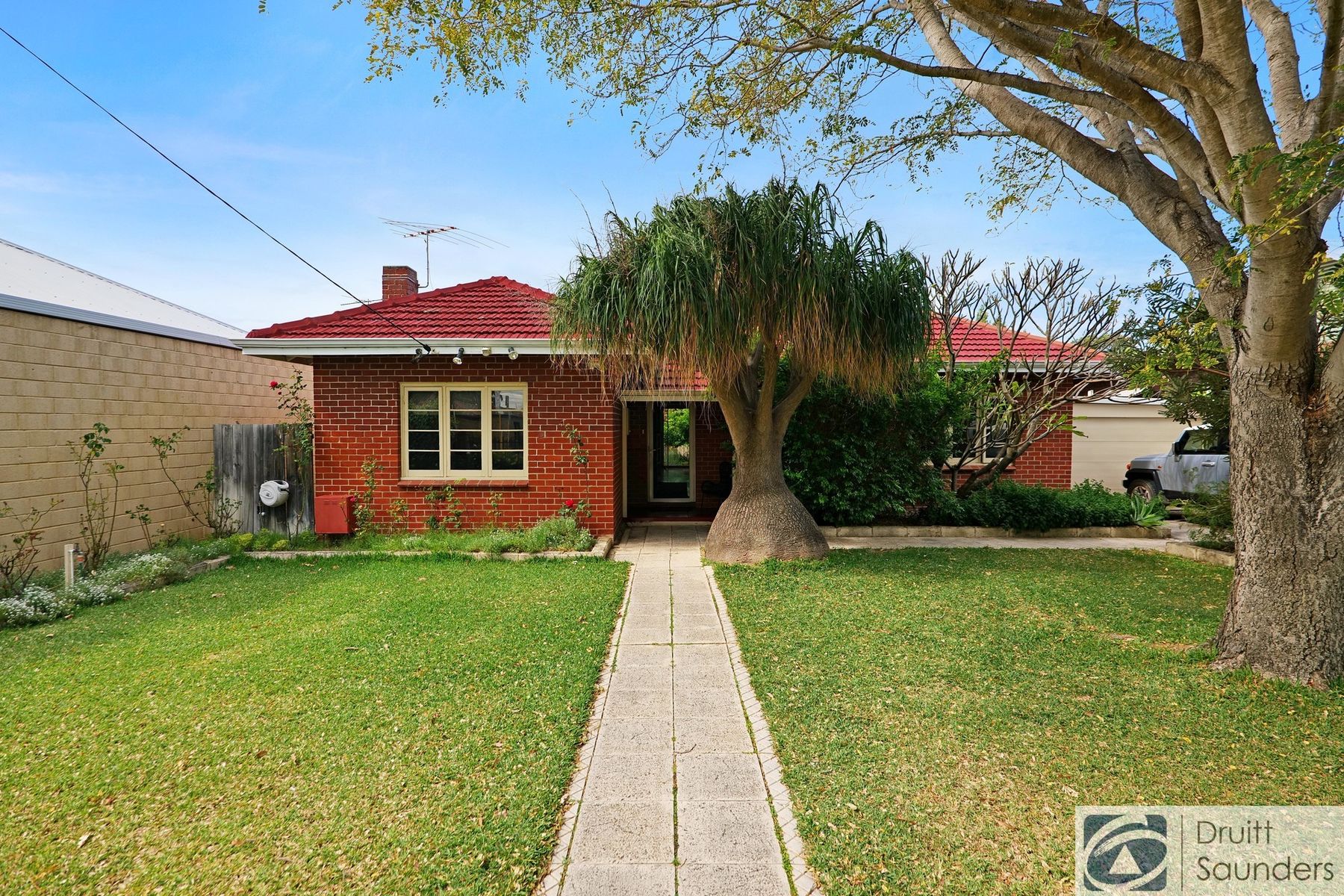 11 Diana Street, Innaloo WA 6018, Innaloo - Thumbnail 2