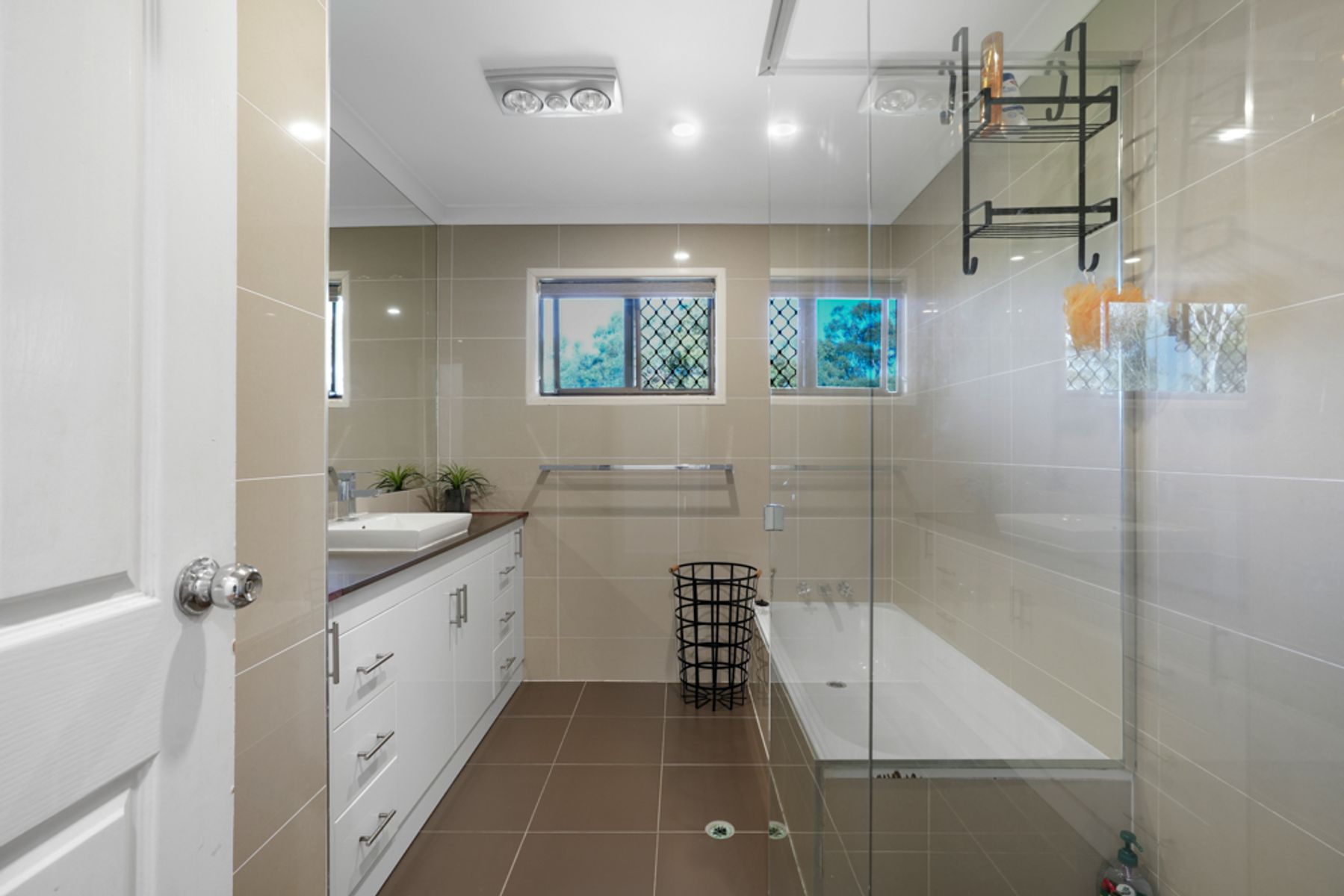 6 Whitewood Crescent, Kin Kora   Web Resolution 17