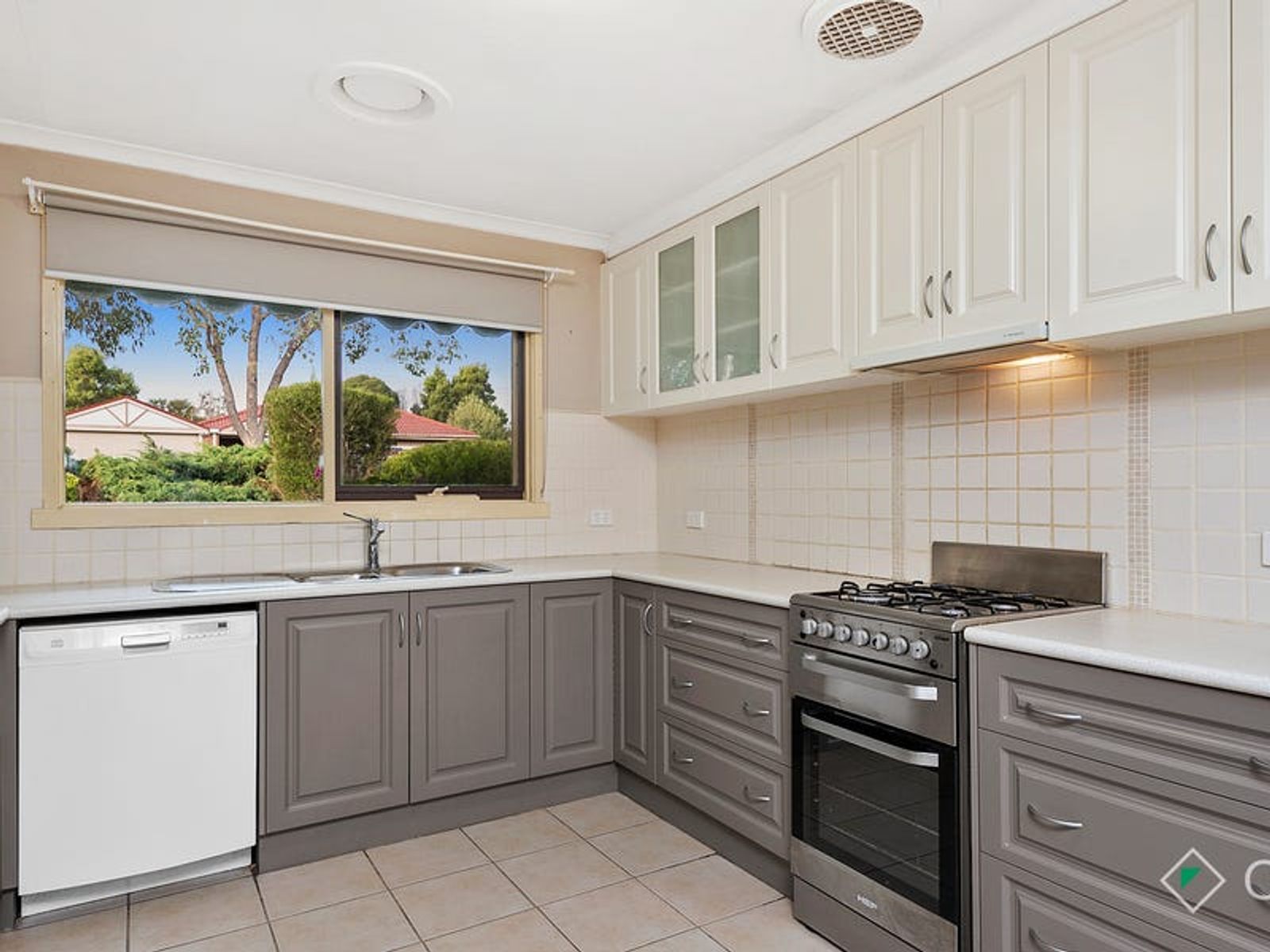 9 Philip Court, Cranbourne North, VIC 3977, Cranbourne North - Thumbnail 3