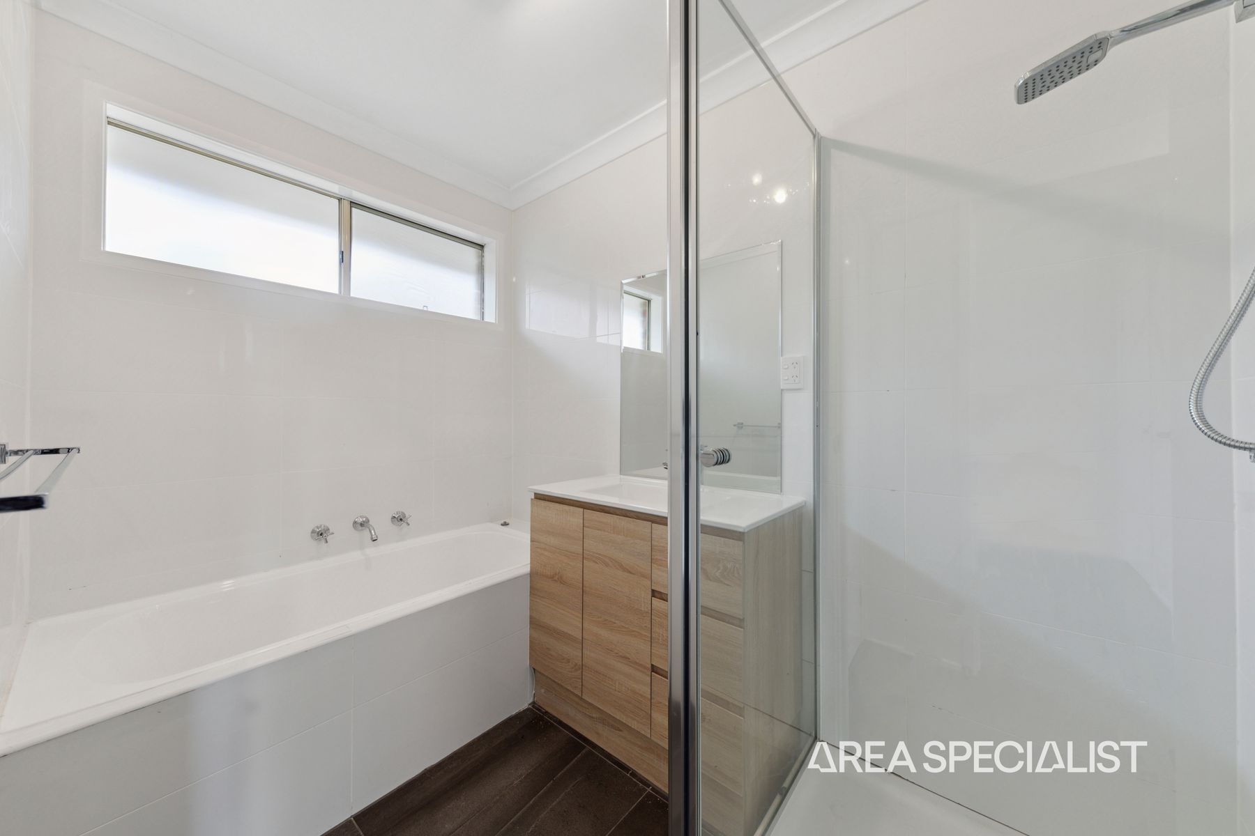 1 Earle Close, Pakenham, VIC 3810, Pakenham - Thumbnail 5