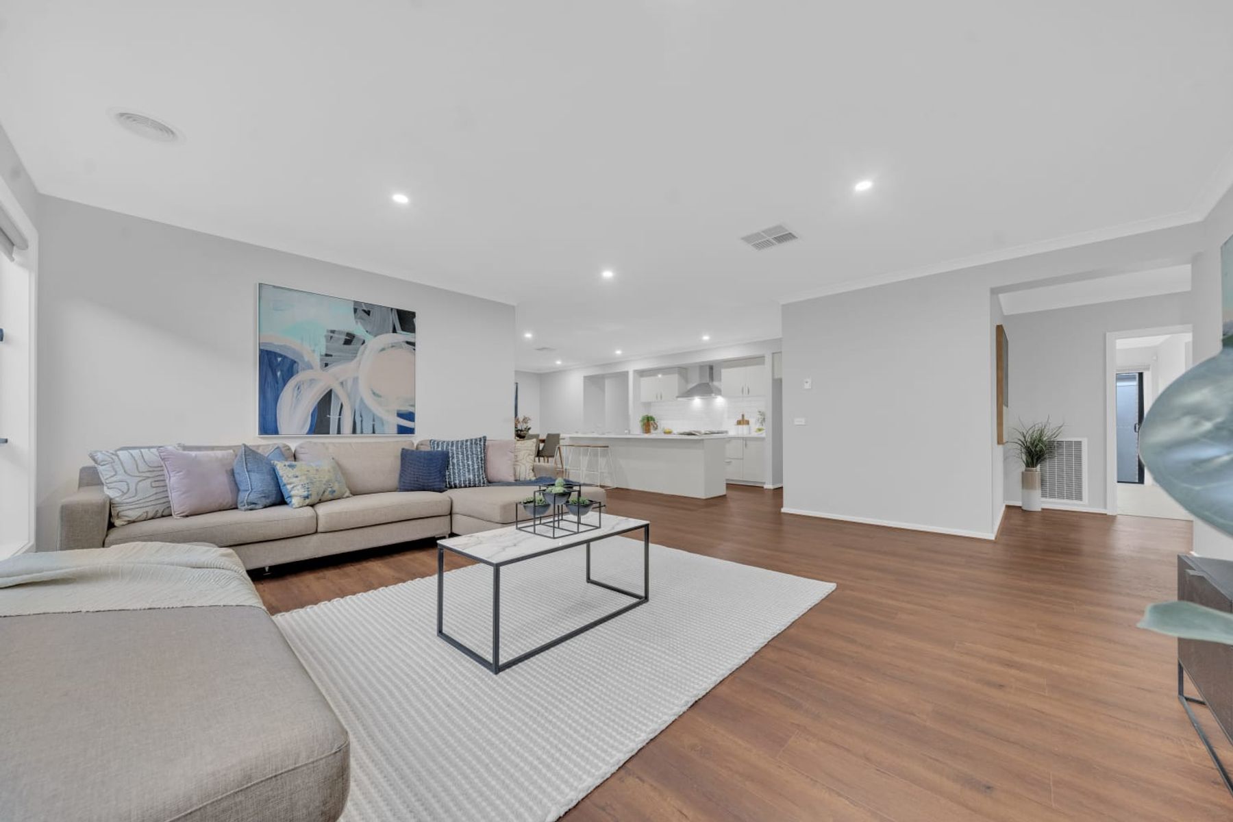 39 Paragon Drive, Clyde North, Clyde North - Thumbnail 7