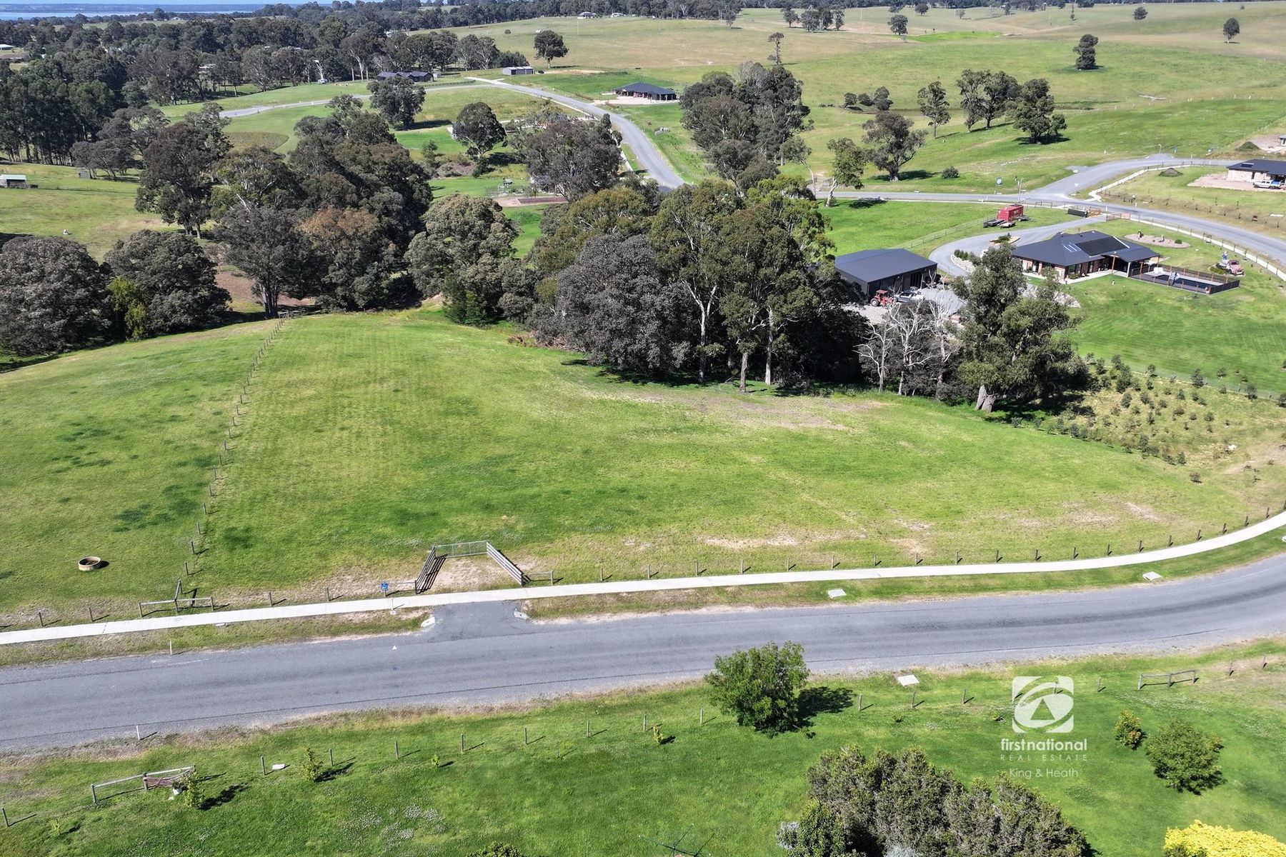 27 Wombat Close, Nicholson VIC 3882, Nicholson - Thumbnail 2