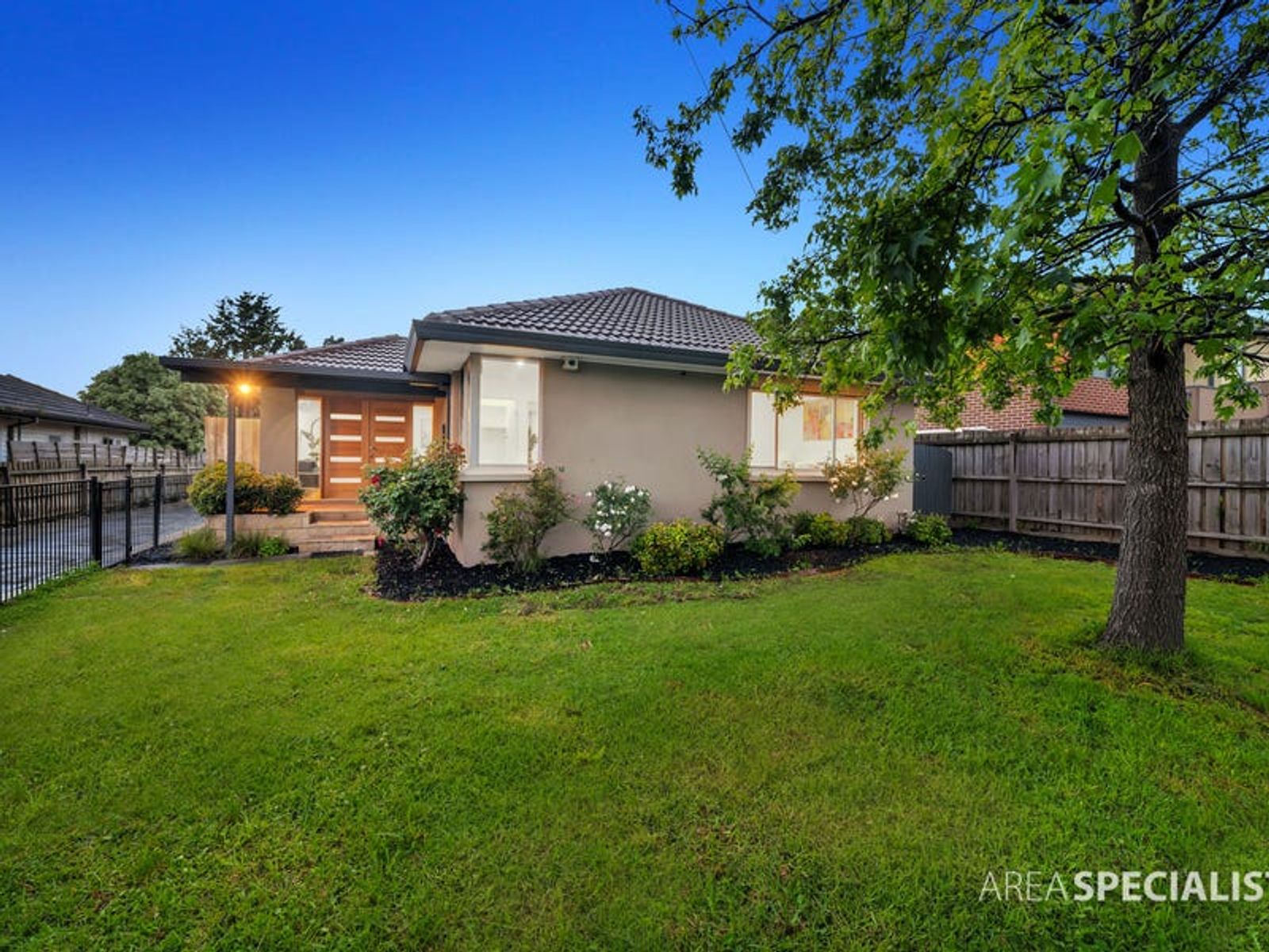 1/16 Bride Avenue, Hampton Park, VIC 3976, Hampton Park - Thumbnail 2