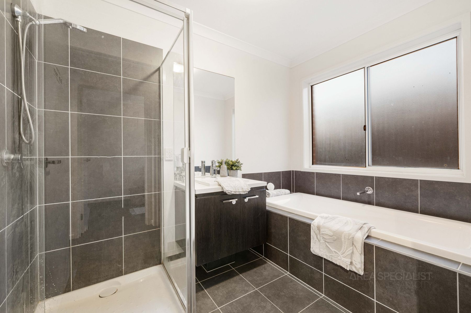 8 Orvalia Road, Manor Lakes, VIC 3024, Manor Lakes - Thumbnail 7