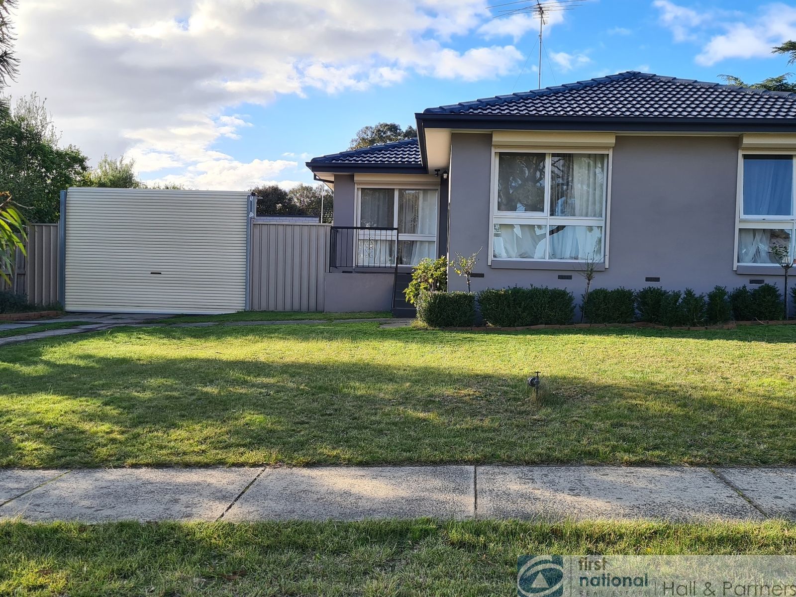 153 James Cook Drive, Endeavour Hills VIC 3802