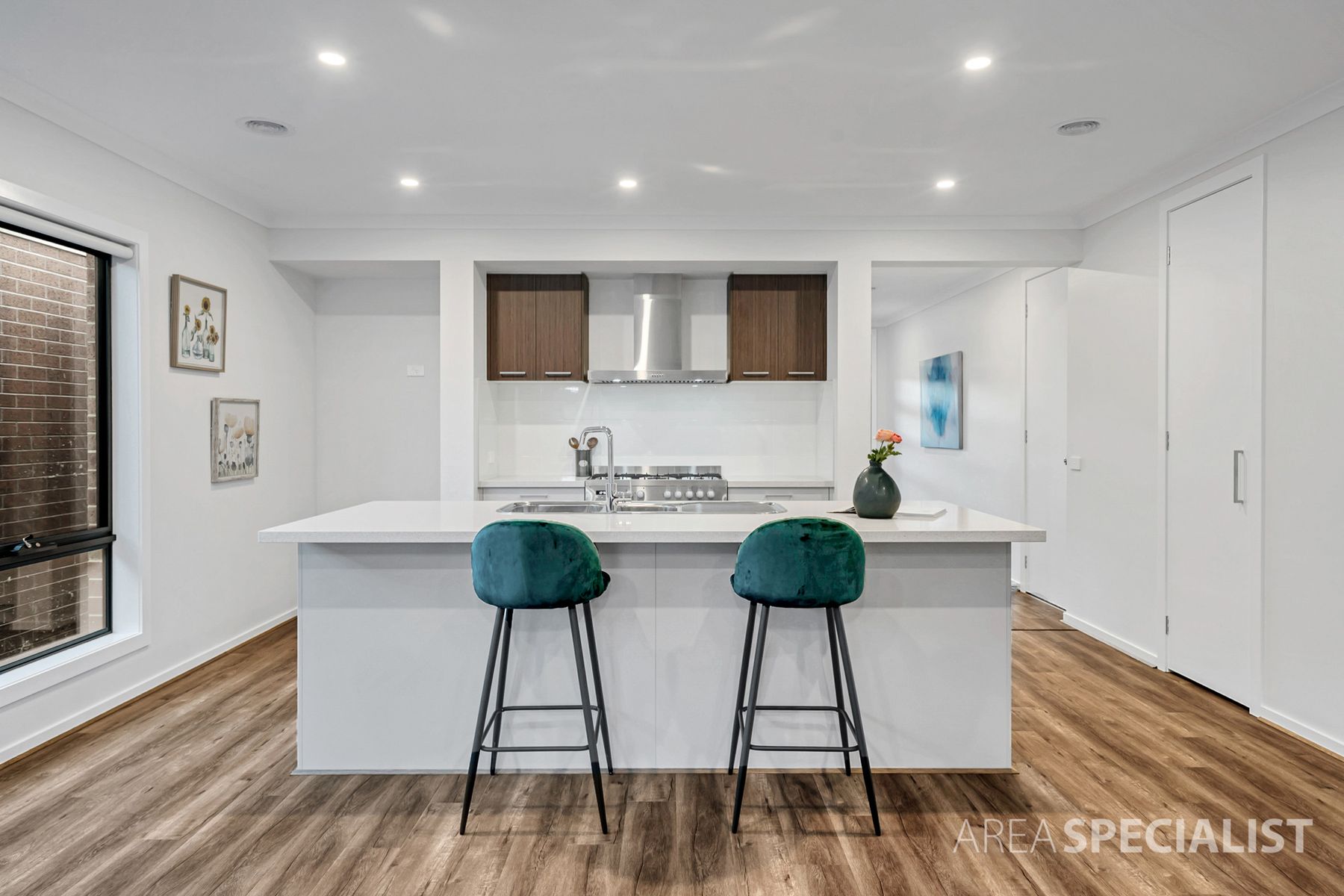 19 Lensing Street, Clyde North, VIC 3978, Clyde North - Thumbnail 6