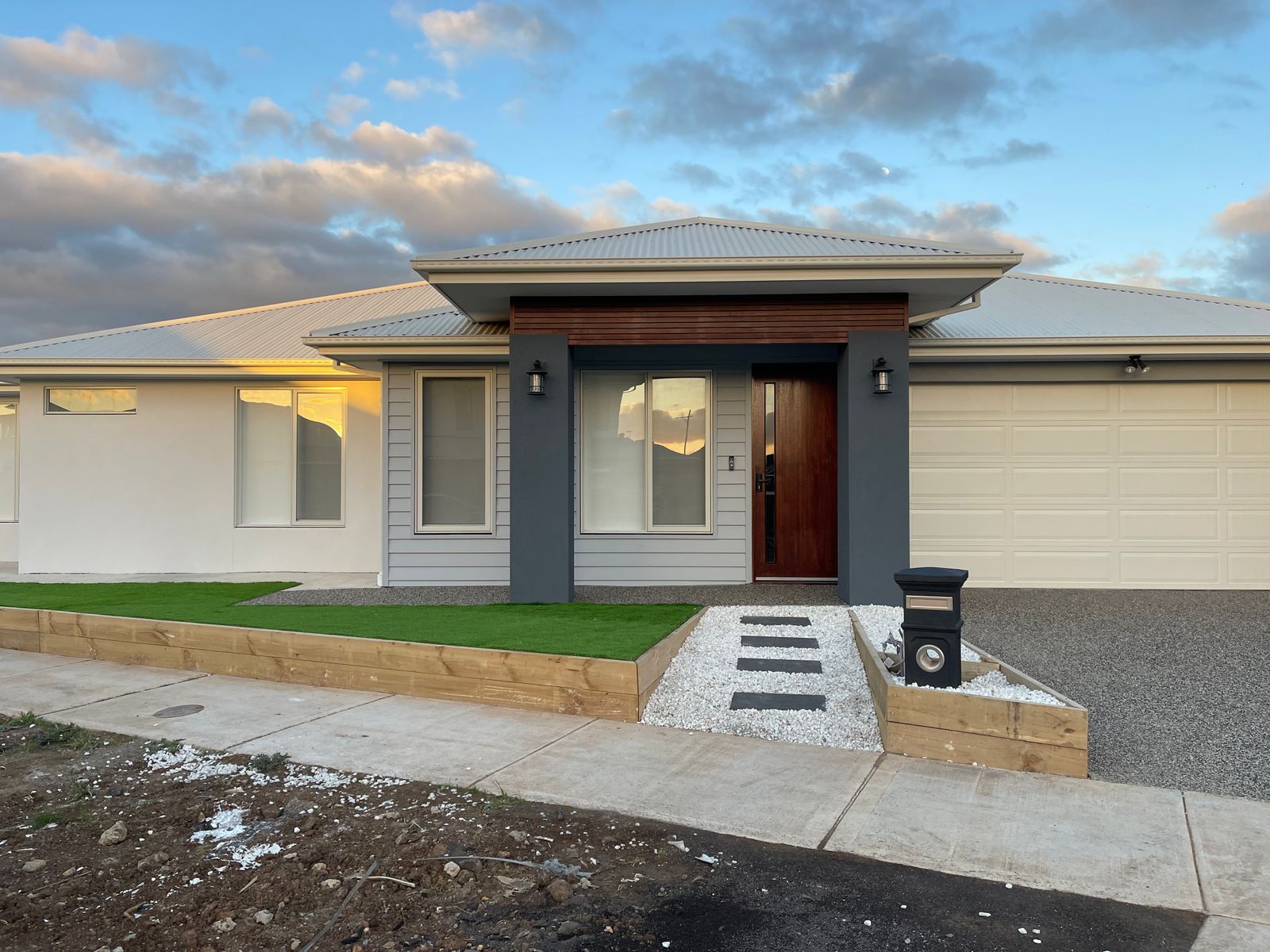 3 Gita Crescent, Werribee, VIC 3030, Werribee - Thumbnail 2