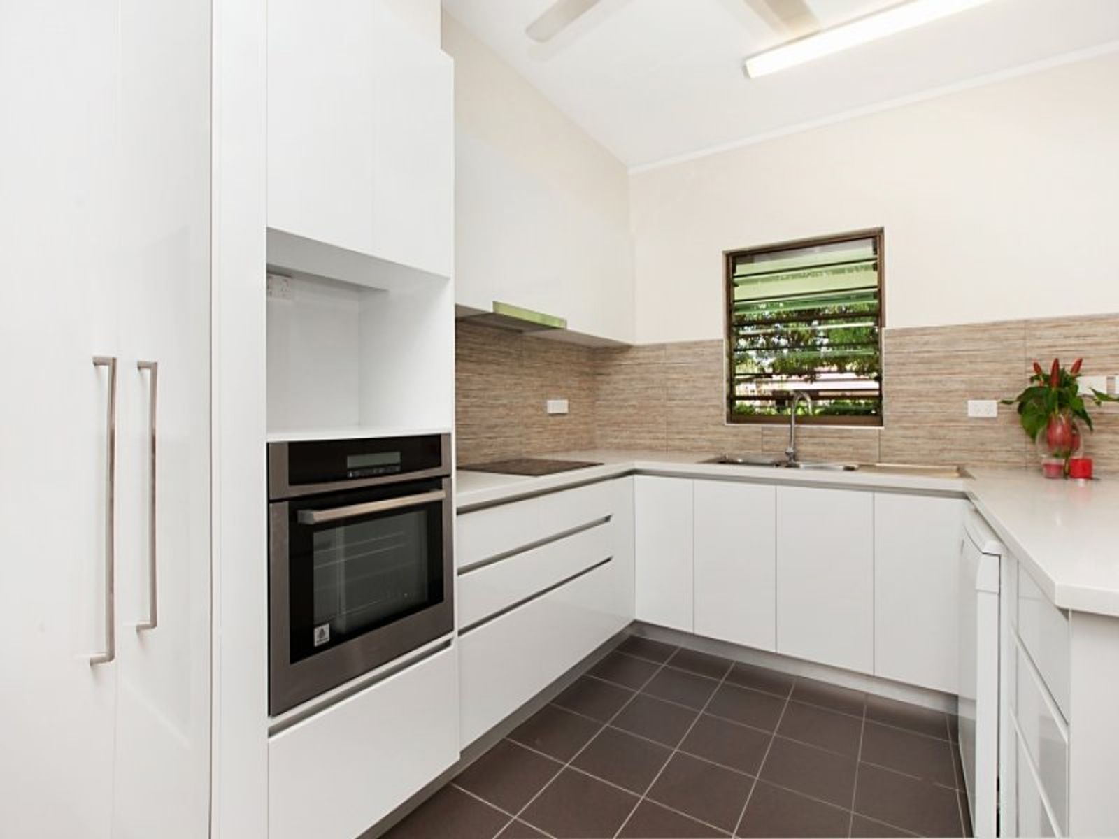 29 Sanderling Street, Wulagi NT 0812, Wulagi - Thumbnail 2