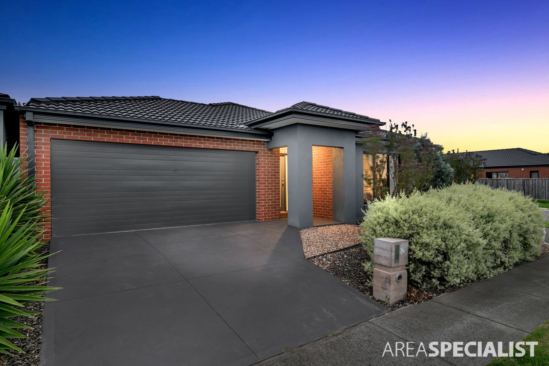 52 Spectacle Crescent, Point Cook, VIC 3030, Point Cook - Thumbnail 3