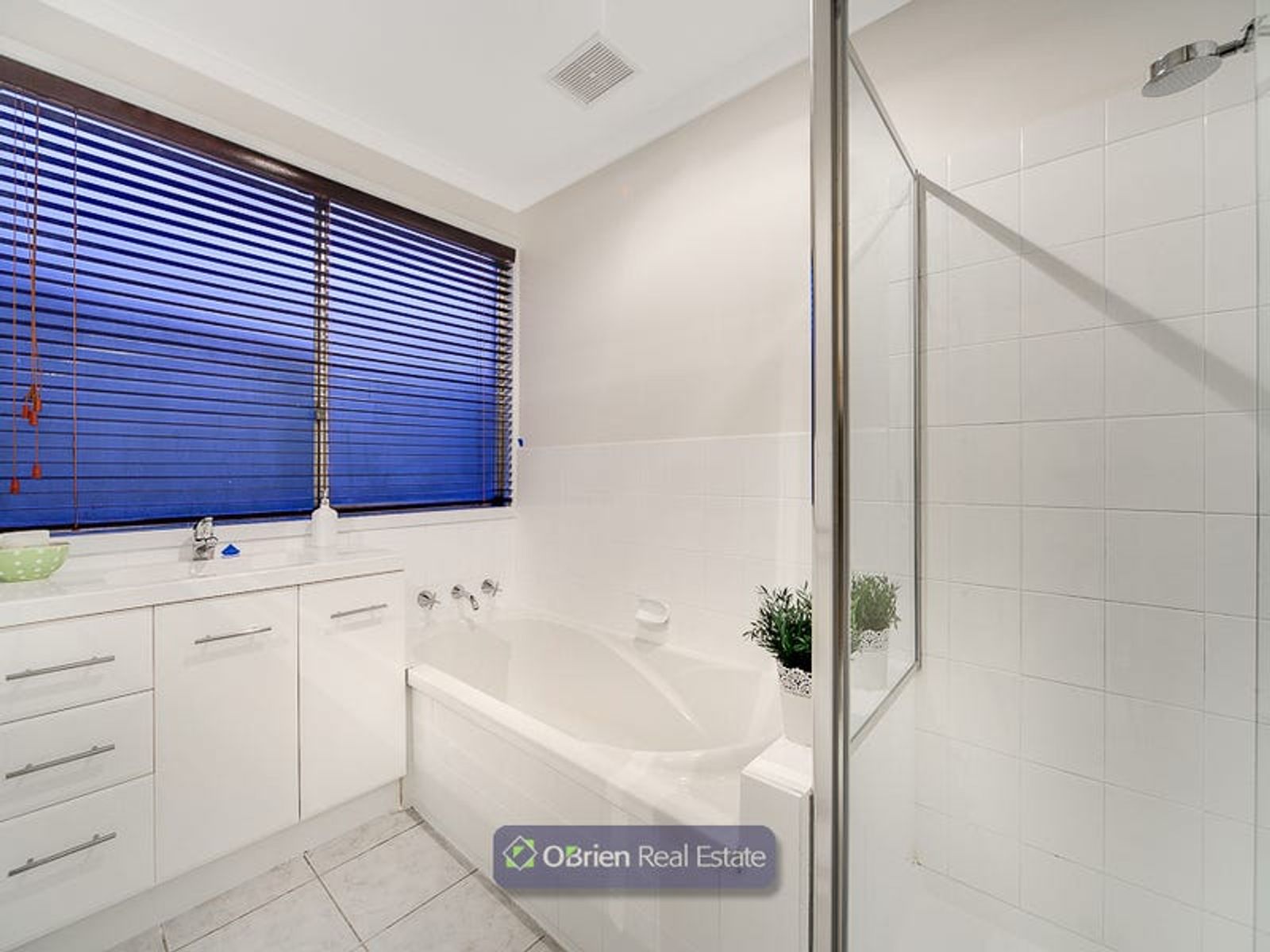 4 Aquila Crescent, Endeavour Hills, VIC 3802, Endeavour Hills - Thumbnail 5
