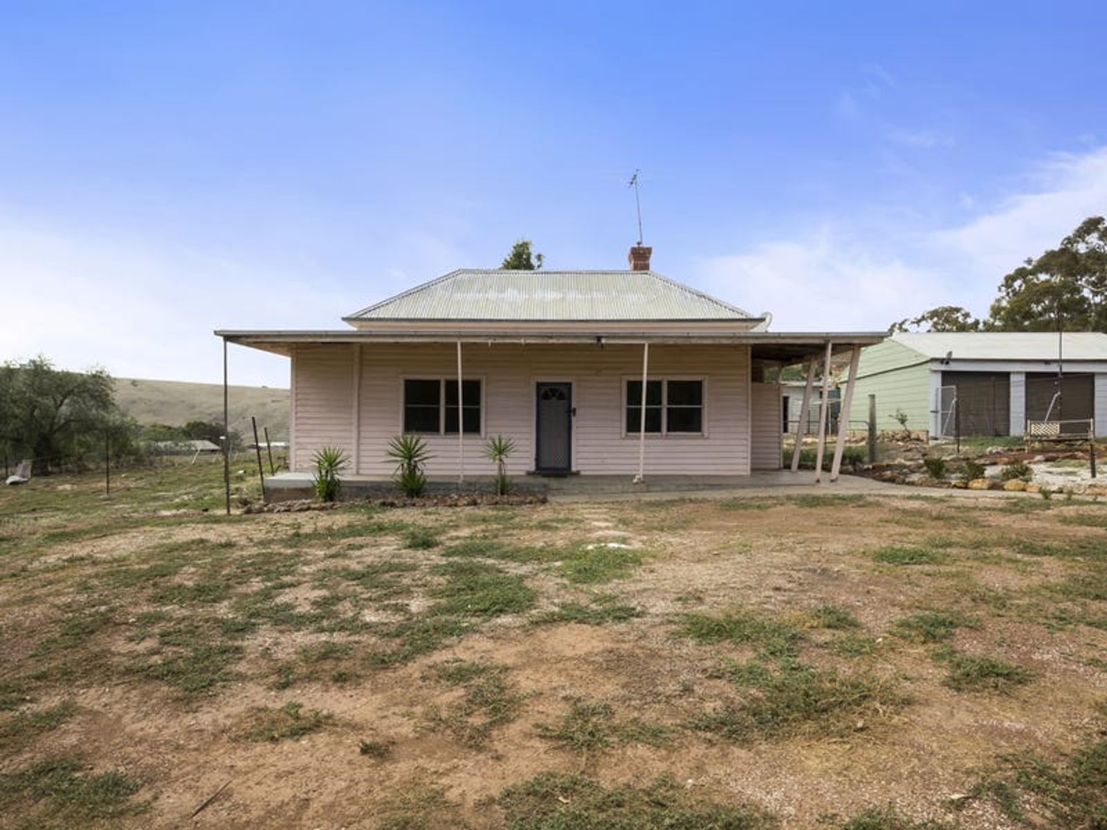 682 Glenmore Road, Rowsley VIC 3340