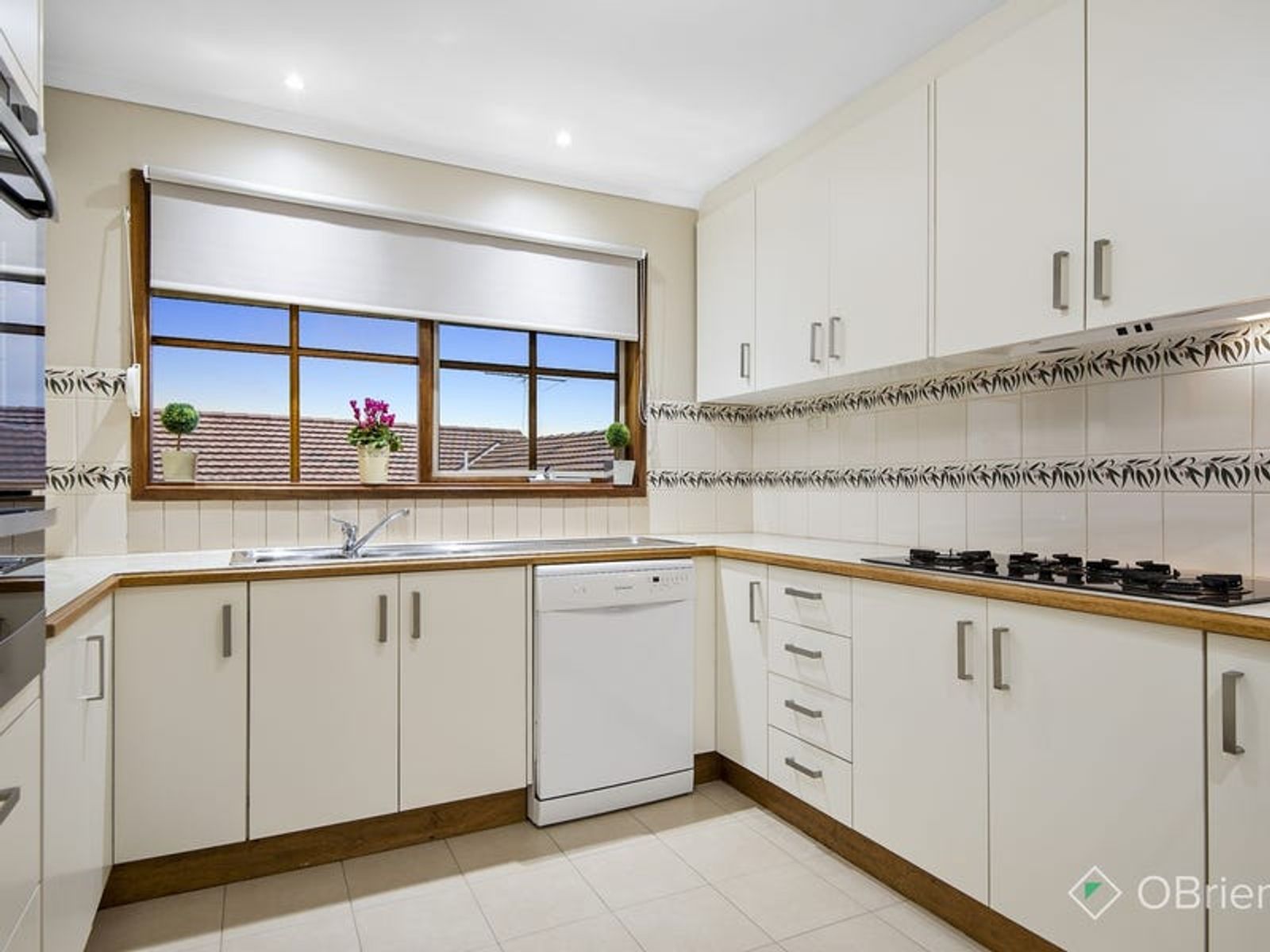 34 Preston Avenue, Endeavour Hills, VIC 3802, Endeavour Hills - Thumbnail 2