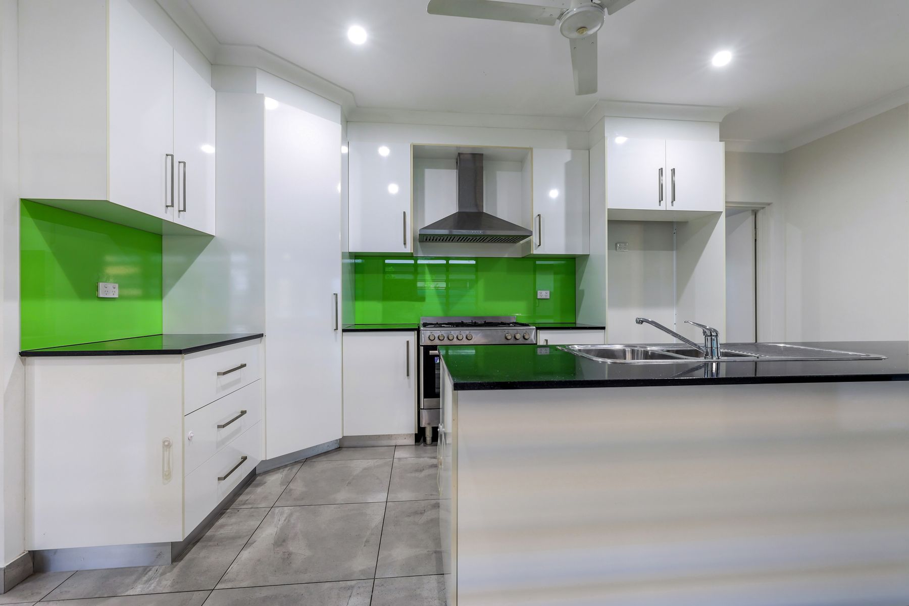 24 Hannan Street, Muirhead NT 0810, Muirhead - Thumbnail 6