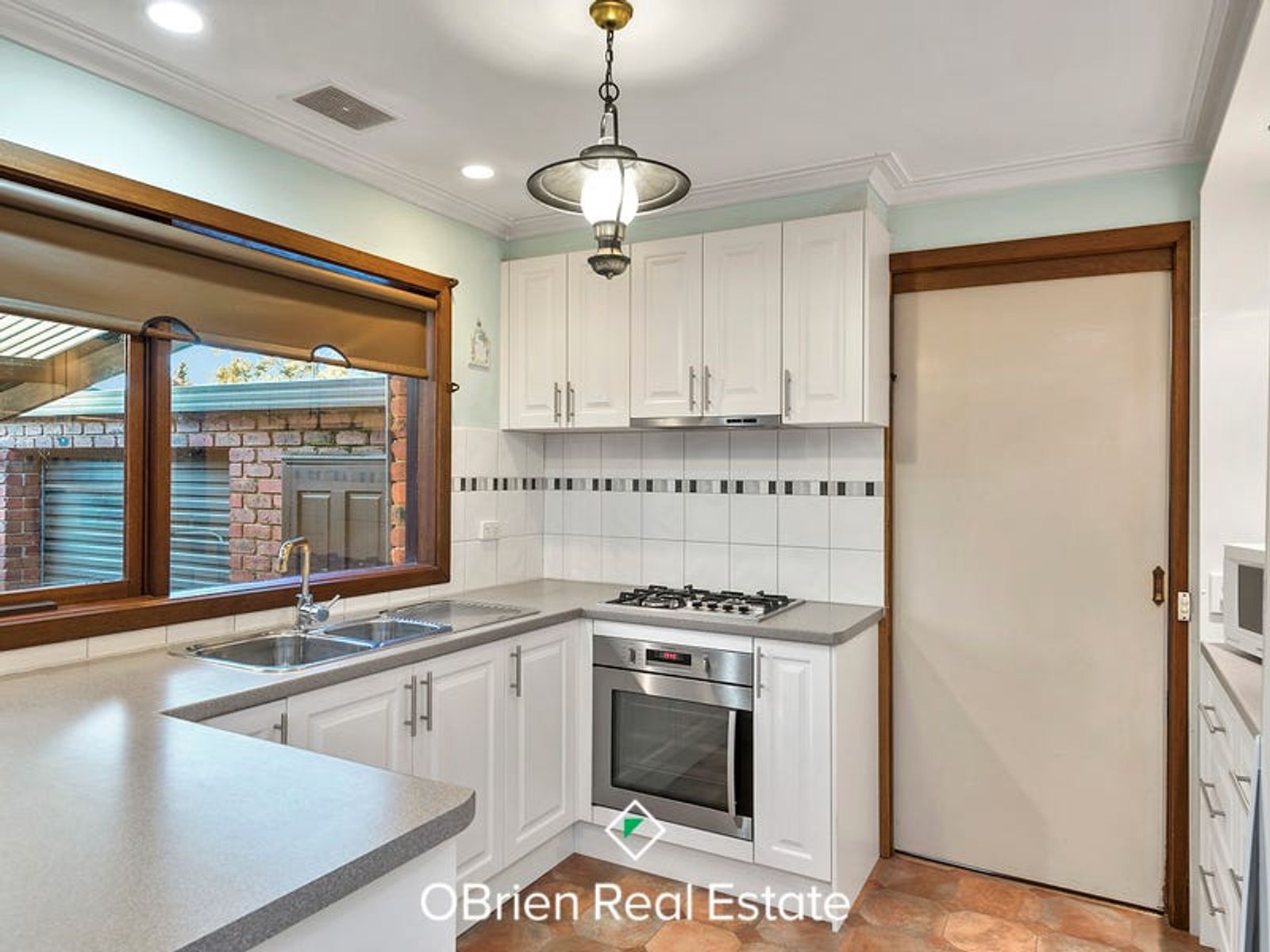 18 Throsby Court, Endeavour Hills, VIC 3802, Endeavour Hills - Thumbnail 2