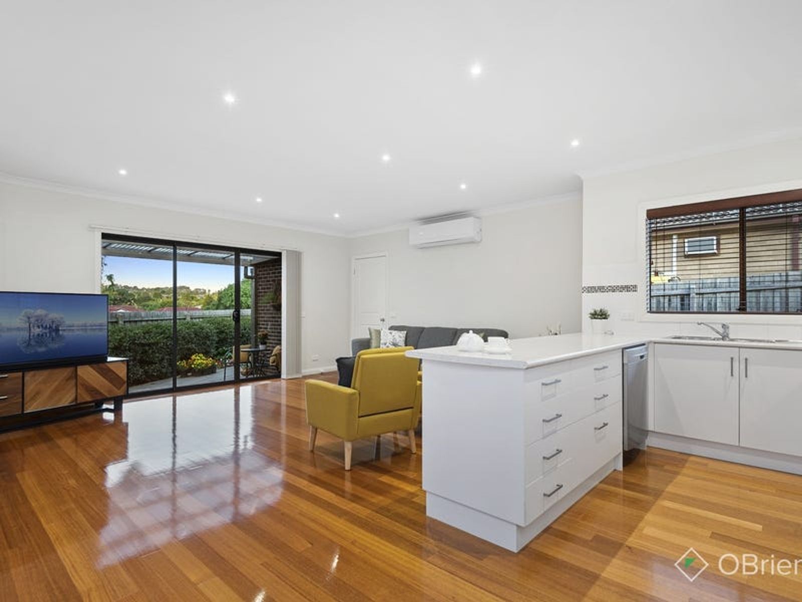 2/7 Aaran Close, Endeavour Hills, VIC 3802, Endeavour Hills - Thumbnail 4