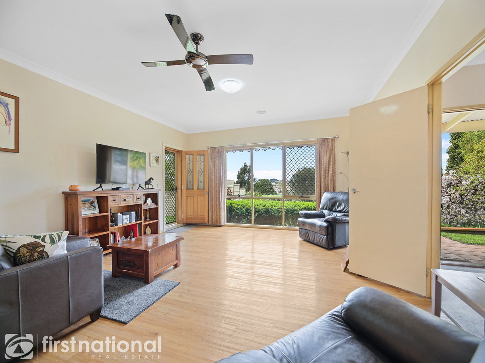 17 MacArthur Street, Warragul, VIC 3820, Warragul - Thumbnail 2