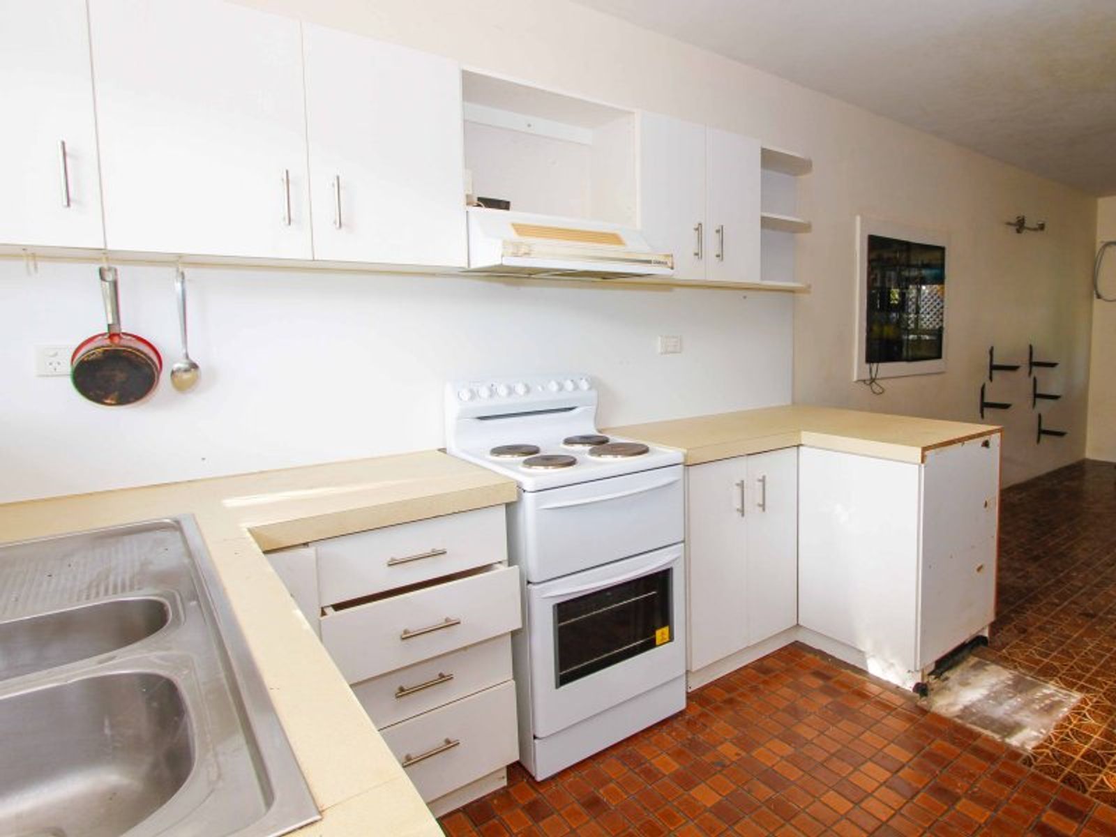 1/8 Nation Crescent, Coconut Grove NT 0810, Coconut Grove - Thumbnail 2