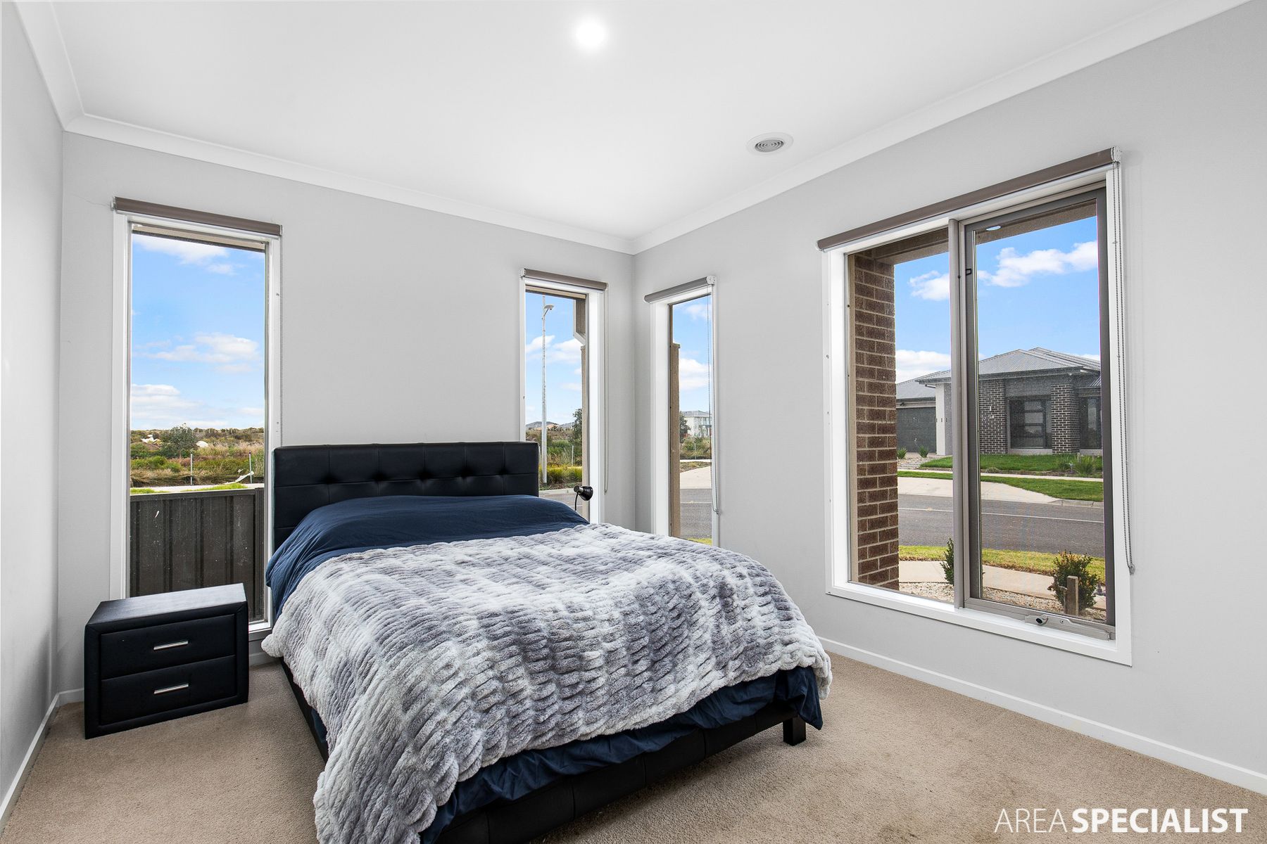 27 Abbeygate Drive, Werribee, VIC 3030, Werribee - Thumbnail 5
