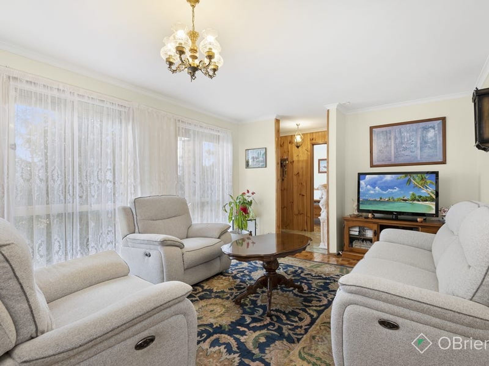 4 Rokewood Court, Endeavour Hills, VIC 3802, Endeavour Hills - Thumbnail 2