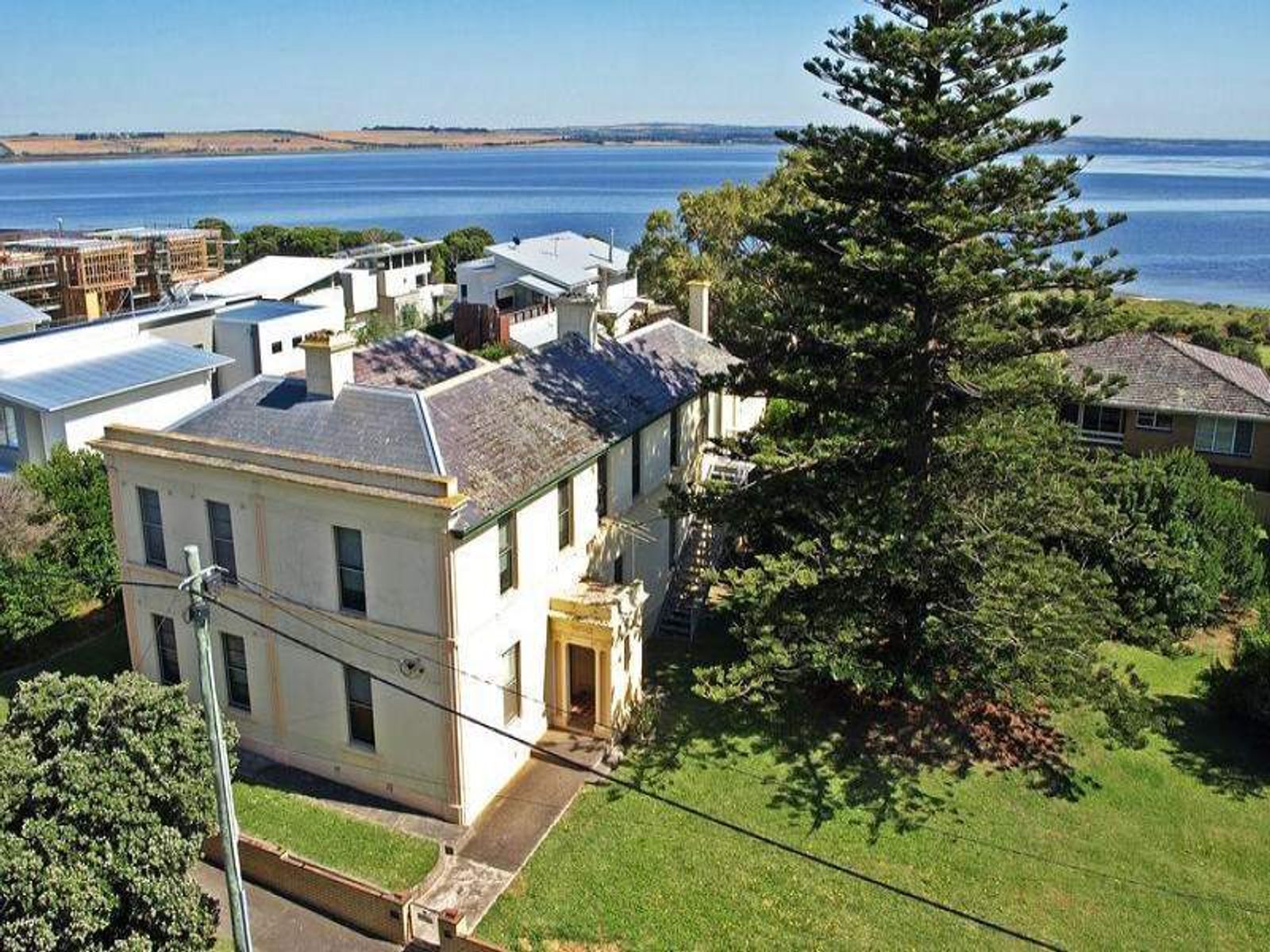 10 Queen Street, Queenscliff - Thumbnail 4