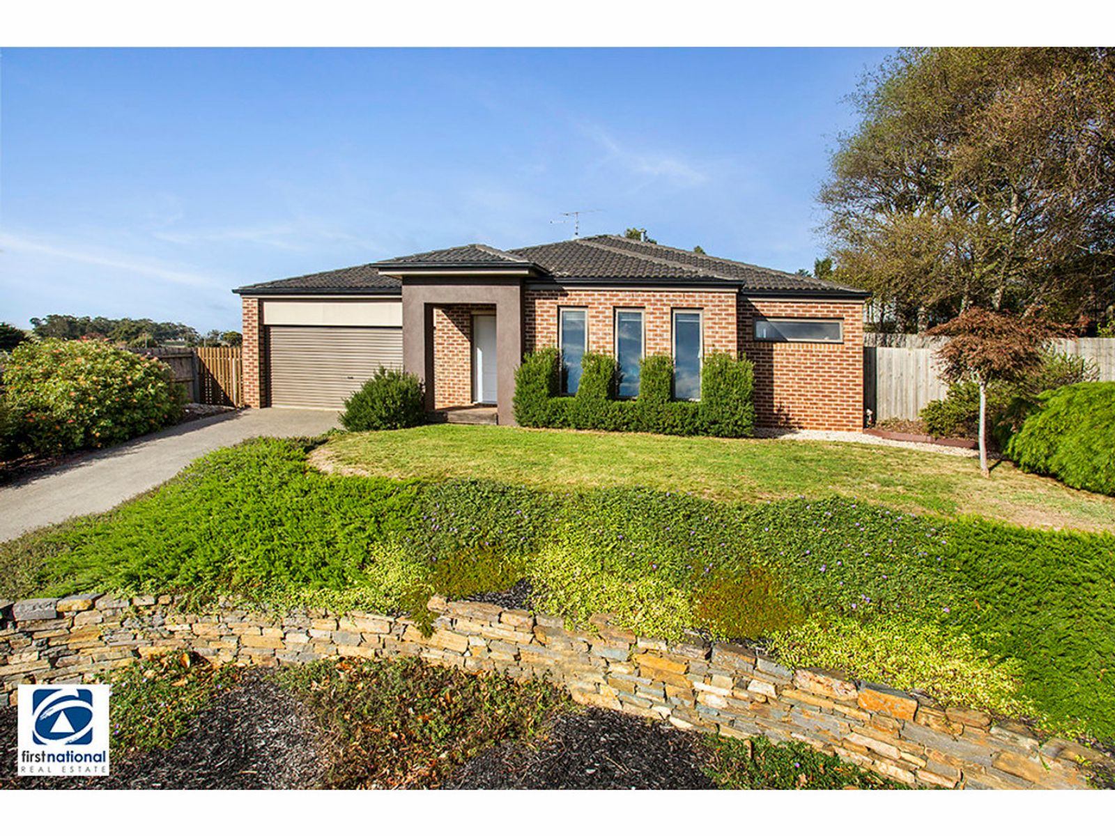 16 Vivian Court, Drouin, VIC 3818