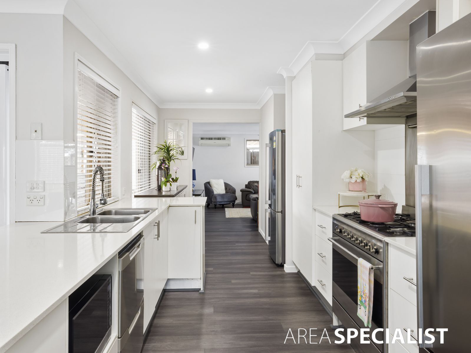 3 Adaminaby Drive, Helensvale, QLD 4212, Helensvale - Thumbnail 6