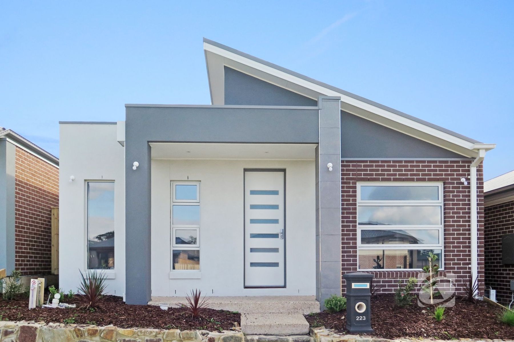 223 Pink Hill Boulevard, Officer VIC 3809
