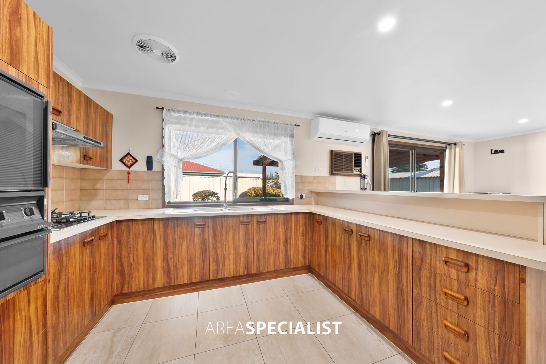 29 Strafford Avenue, Cranbourne, Cranbourne - Thumbnail 8