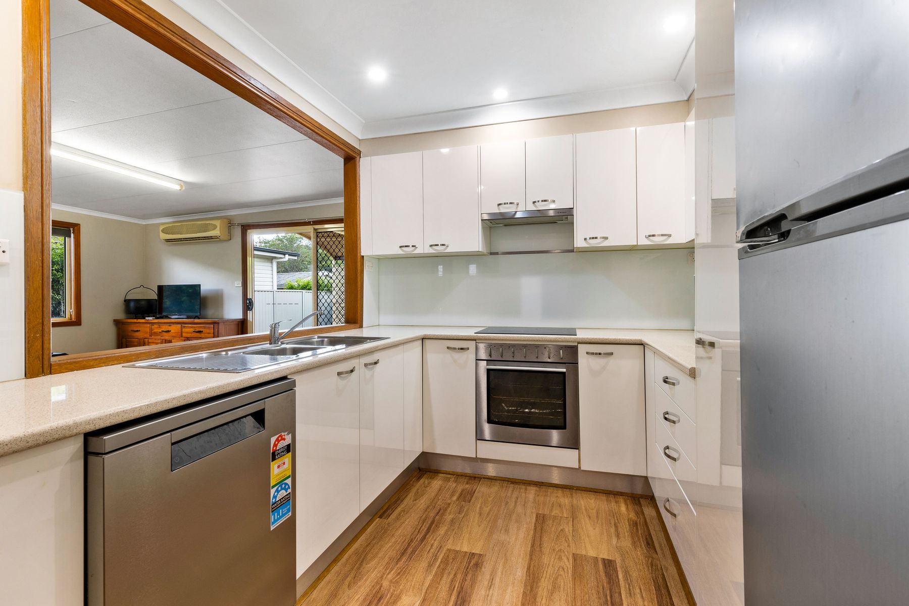 8 Narooma Avenue, South Penrith NSW 2750, South Penrith - Thumbnail 3