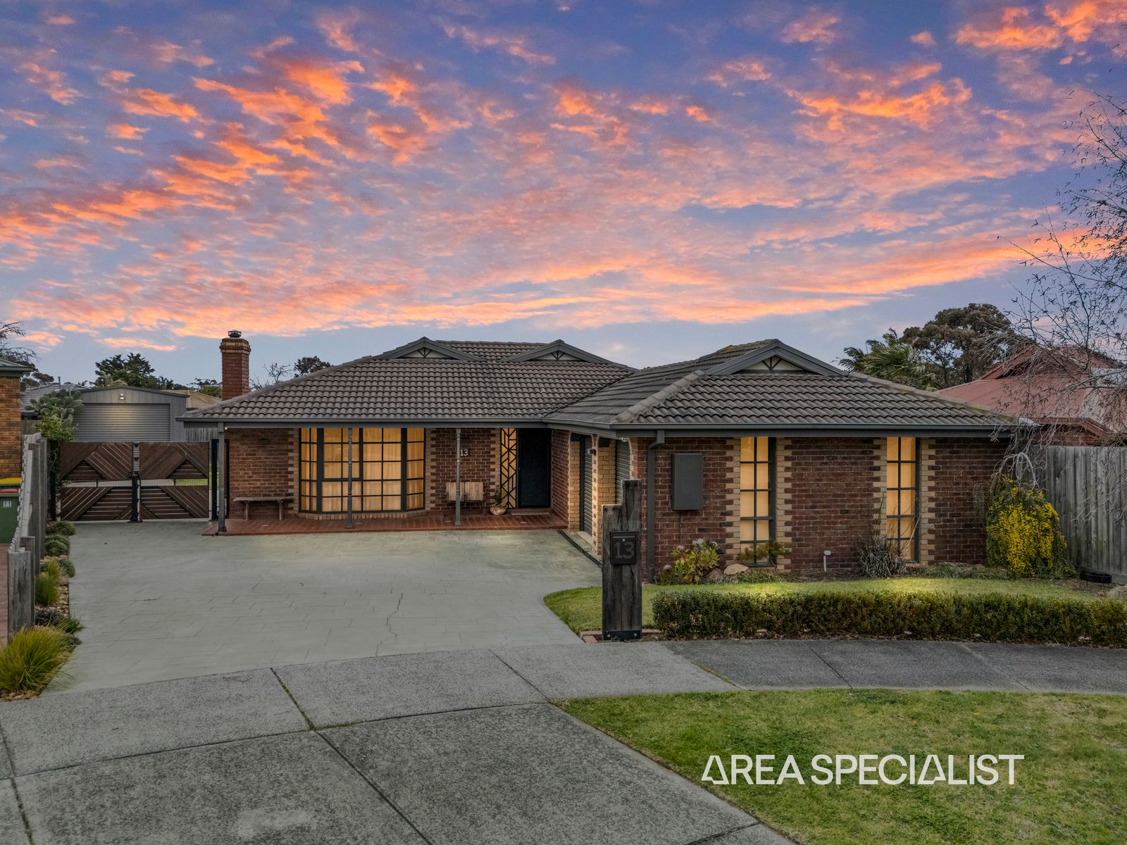 13 Sheffield Close, Pakenham, VIC 3810, Pakenham - Thumbnail 2