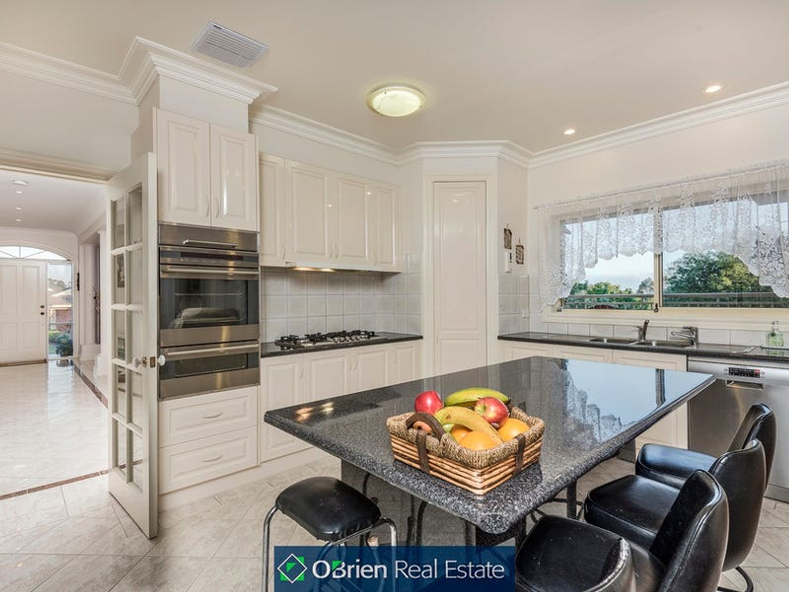 22 Renee Avenue, Endeavour Hills, VIC 3802, Endeavour Hills - Thumbnail 2