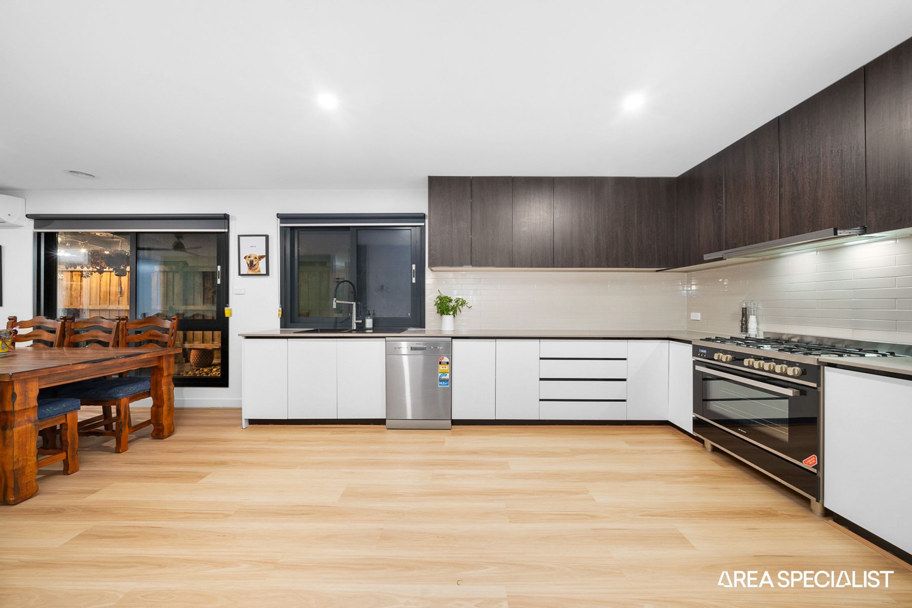 37 Freiberger Grove, Clyde North, VIC 3978, Clyde North - Thumbnail 6