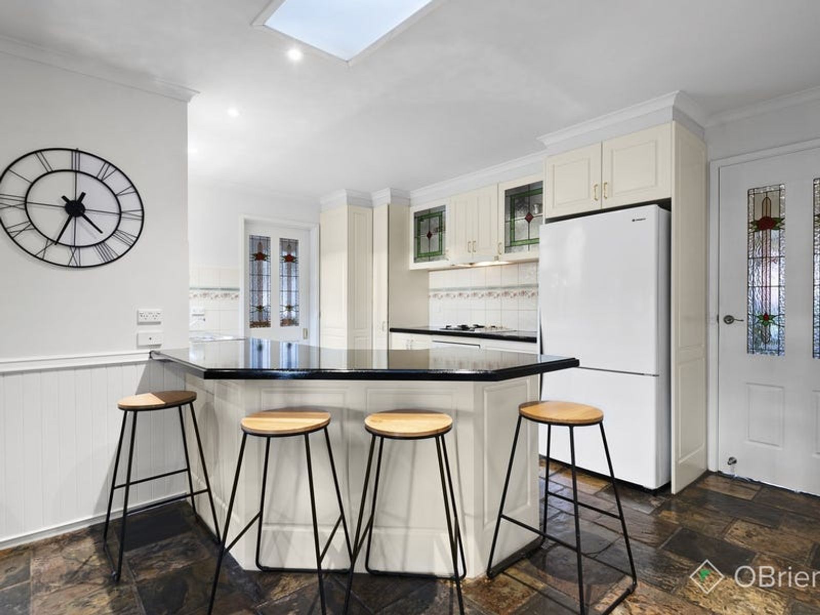 7 Rokewood Court, Endeavour Hills, VIC 3802, Endeavour Hills - Thumbnail 4