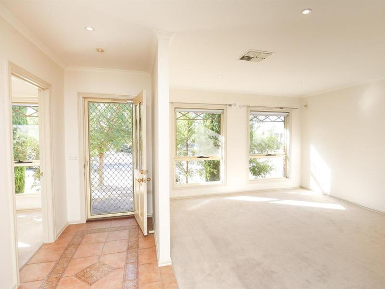 7 Ularara Drive, Mildura - Thumbnail 2