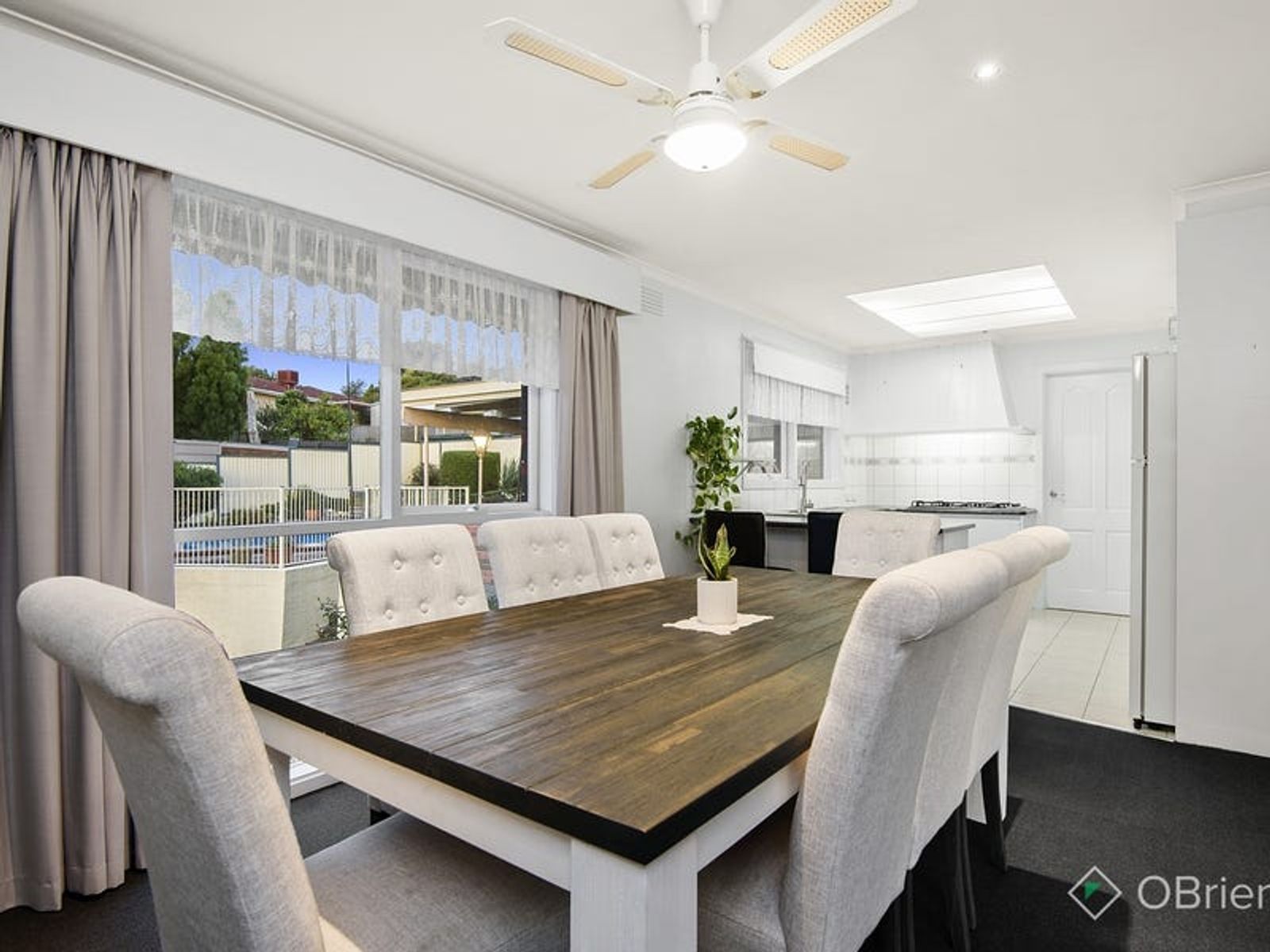 17 Essex Park Drive, Endeavour Hills, VIC 3802, Endeavour Hills - Thumbnail 4