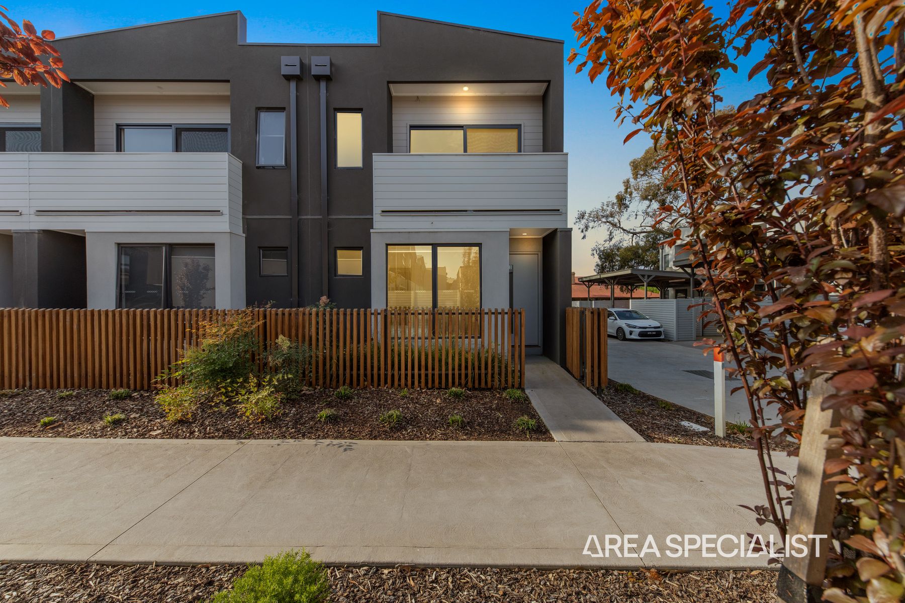 23 Sire Walk, Pakenham, VIC 3810, Pakenham - Thumbnail 2