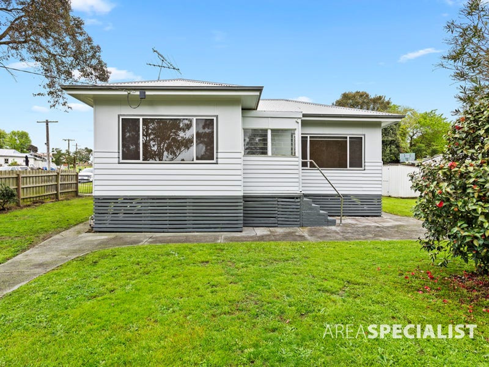 13 Leongatha Road, Korumburra, VIC 3950, Korumburra - Thumbnail 3